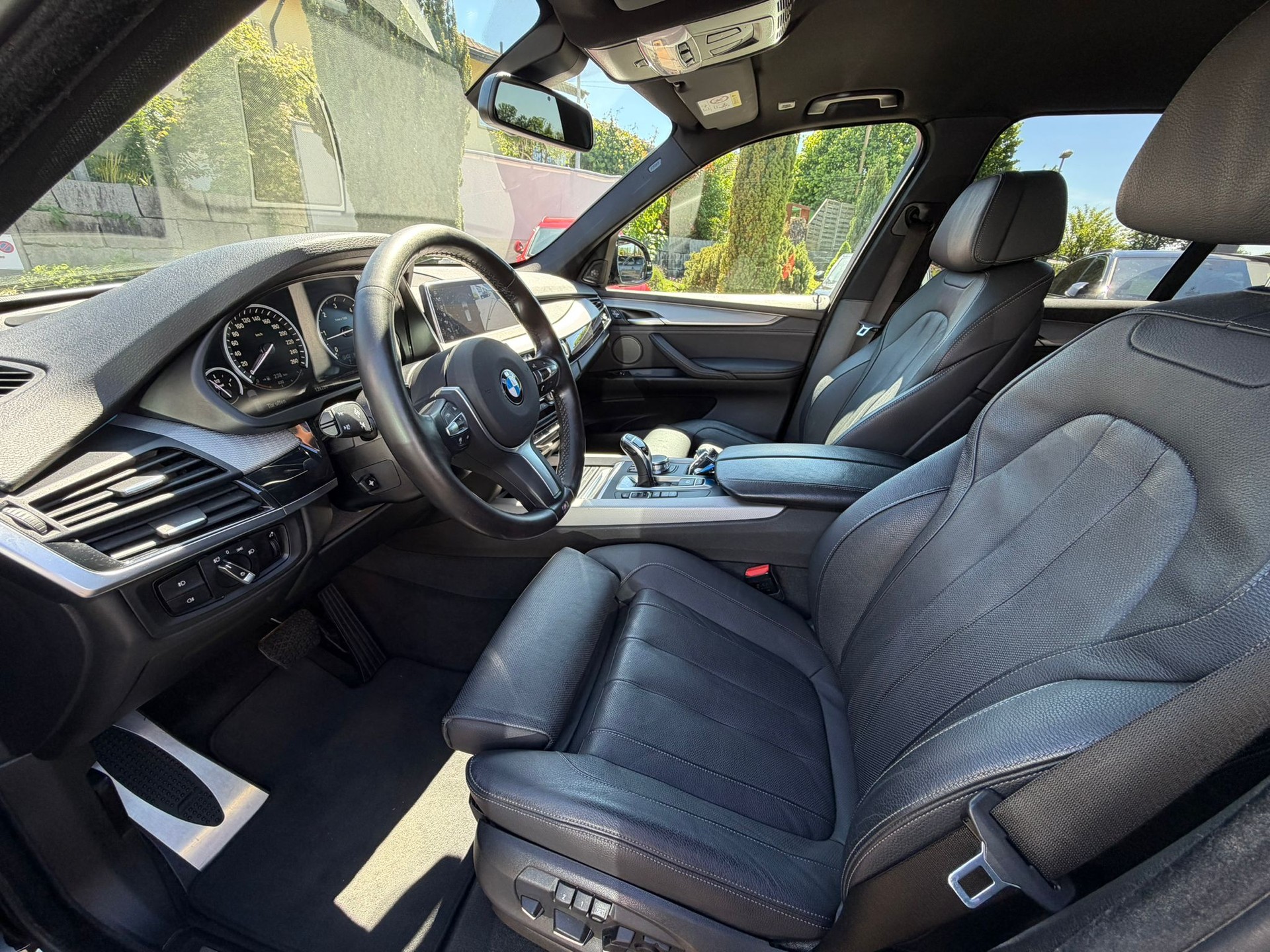 BMW X5 xDrive 40d Steptronic-image-9