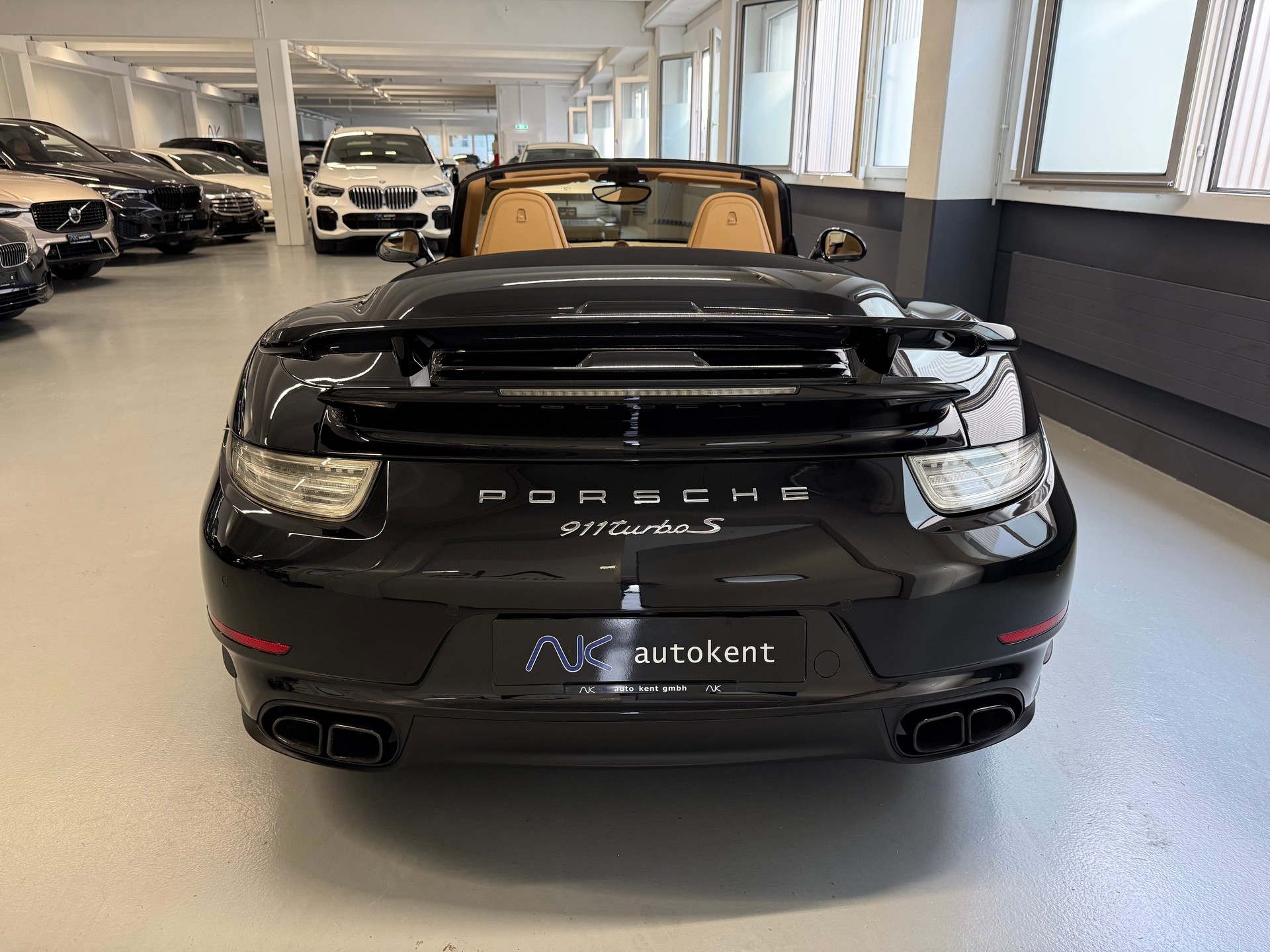 PORSCHE 911 Turbo S Cabrio PDK-image-4