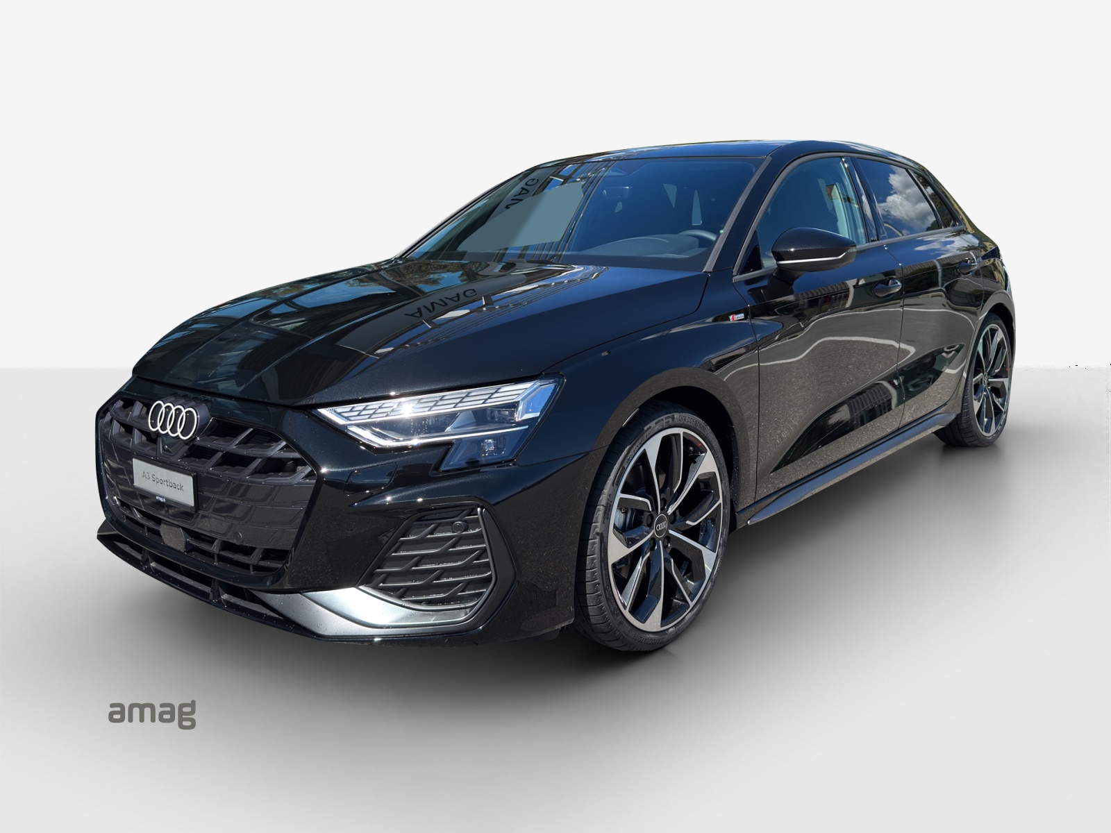 AUDI A3 Sportback TFSI 110 kW S line Attraction S tronic-image-0