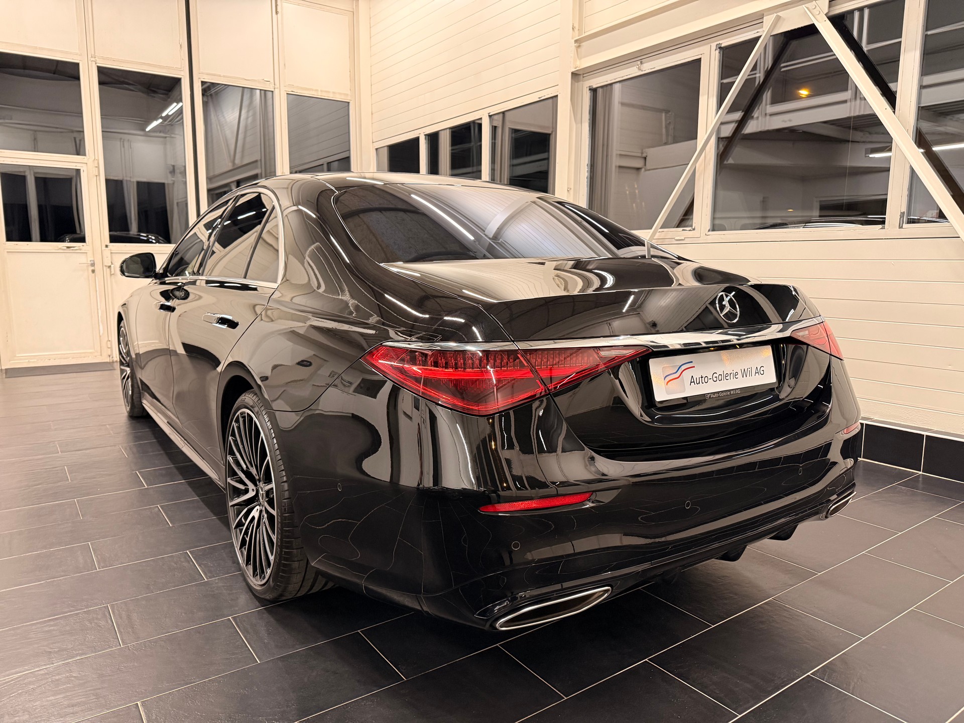 MERCEDES-BENZ S 580 4Matic AMG Line 9G-Tronic-image-4