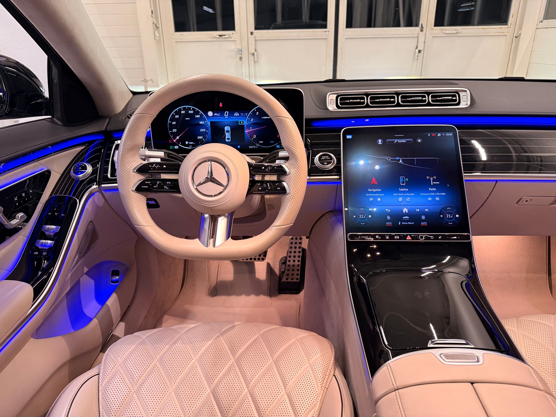 MERCEDES-BENZ S 580 4Matic AMG Line 9G-Tronic-image-17