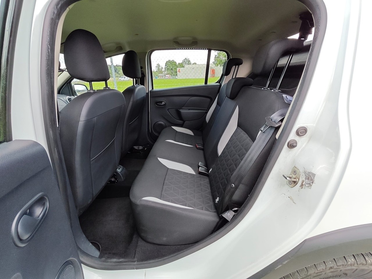DACIA Sandero 1.5 dCi Stepway Lauréate-image-22