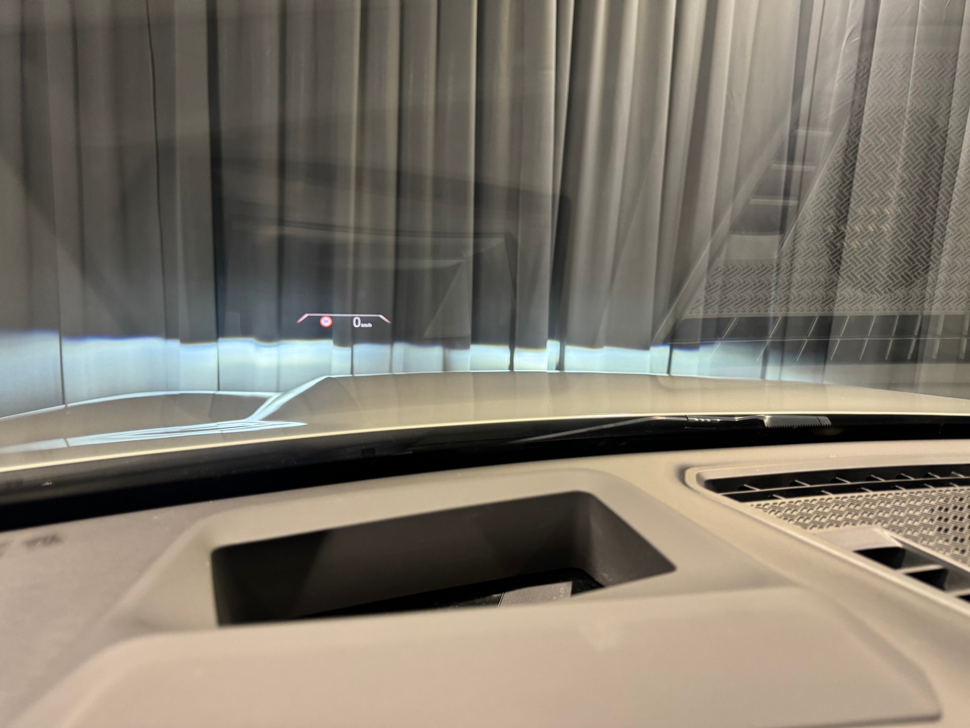 BMW X1 xDrive 30e M Sport (4)-image-12