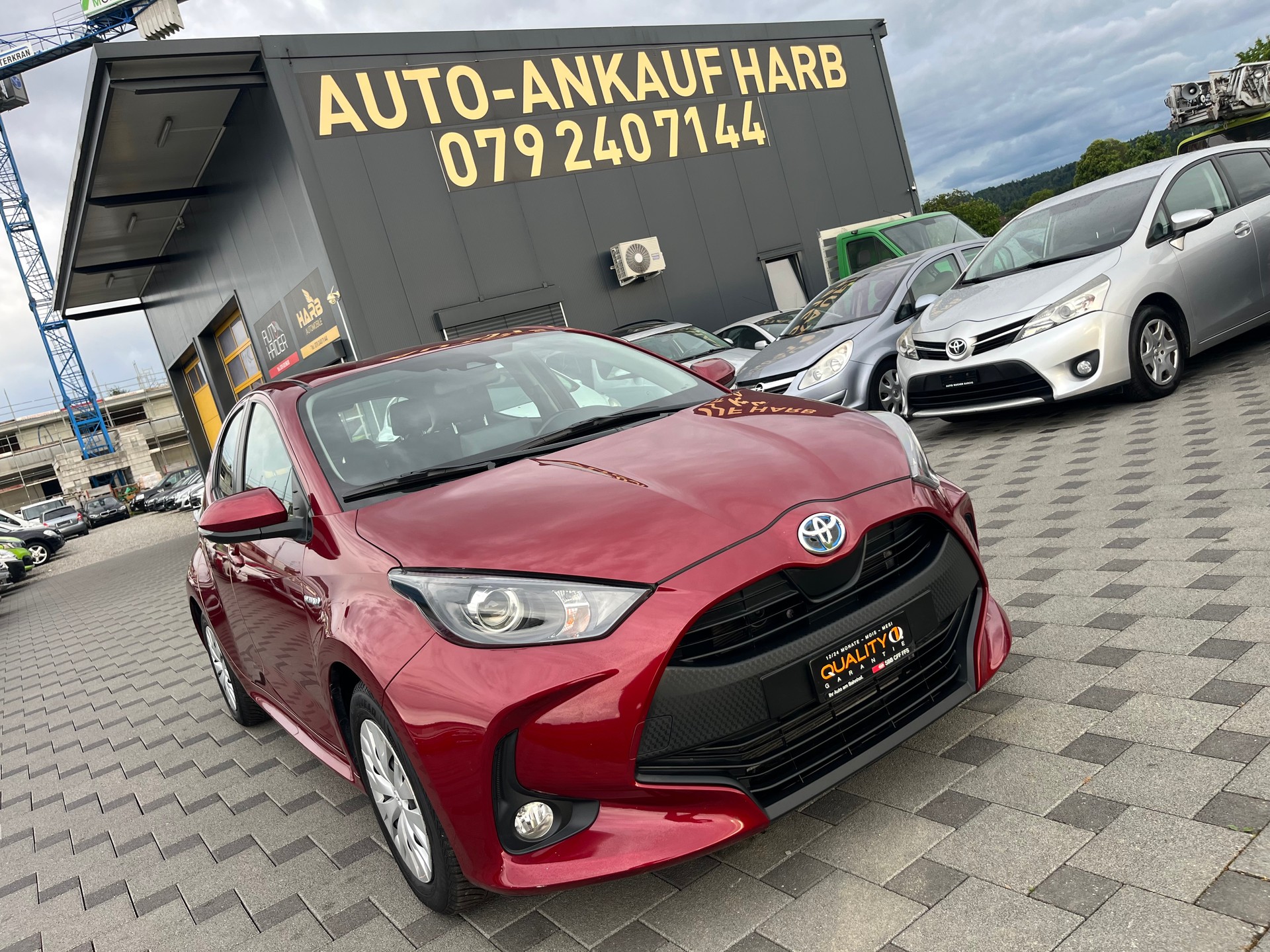TOYOTA Yaris 1.5 Comfort e-CVT-image-1