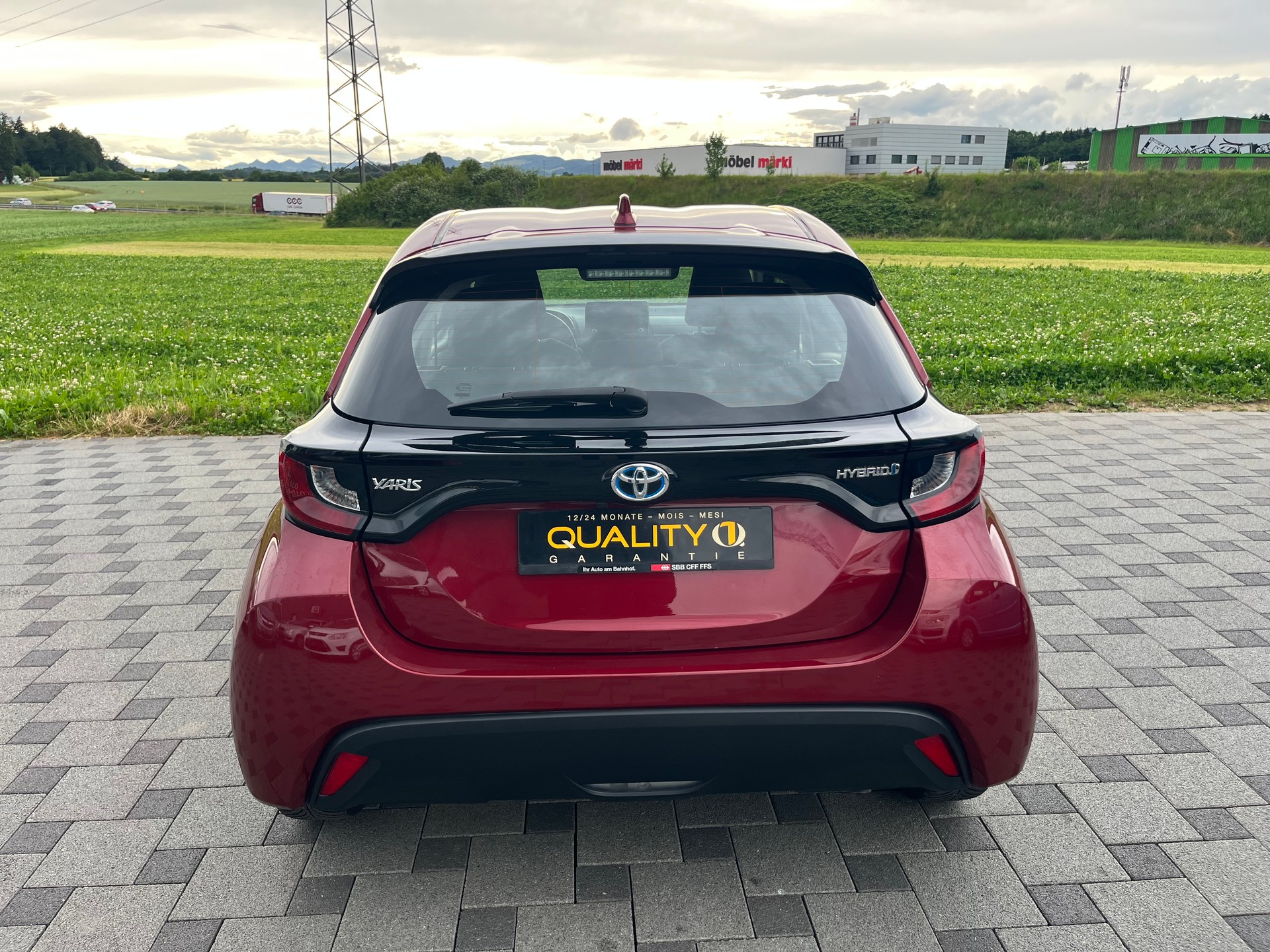 TOYOTA Yaris 1.5 Comfort e-CVT-image-6