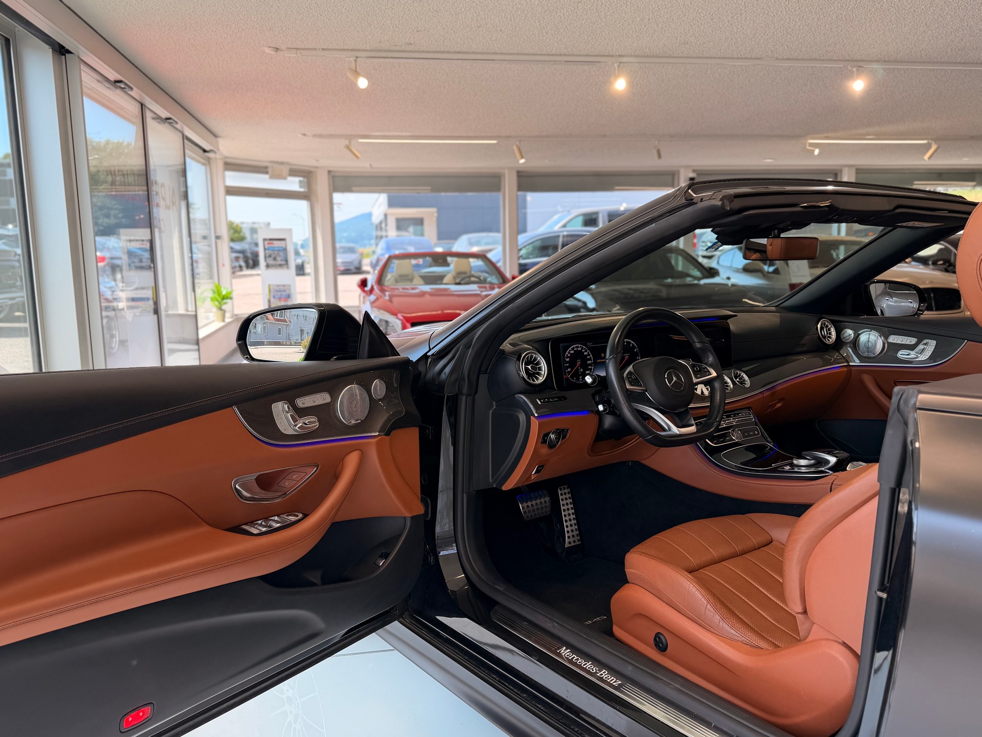 MERCEDES-BENZ E 400 Cabriolet Avantgarde 4 Matic 9G-Tronic-image-9