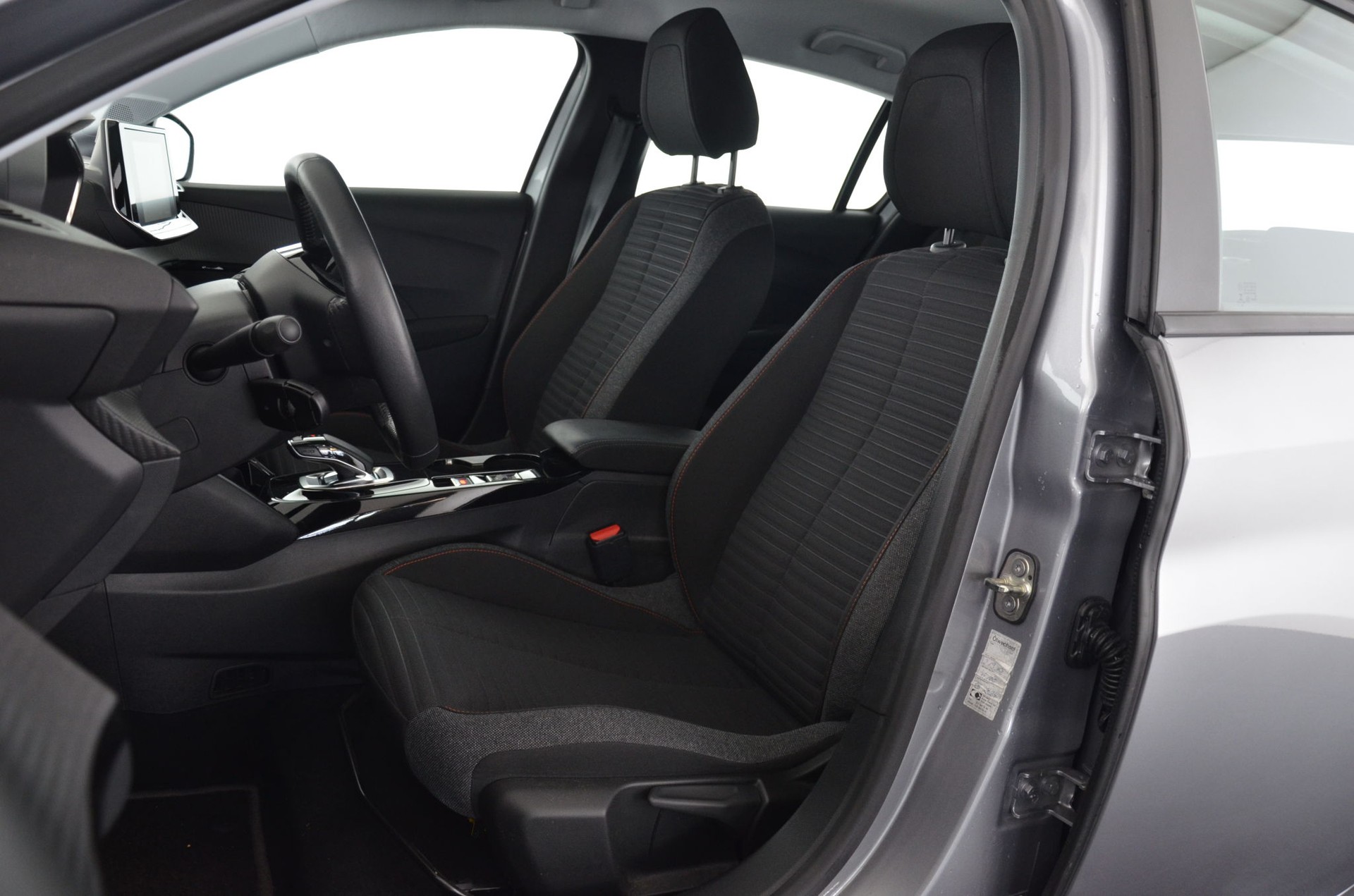 PEUGEOT 208 Elektrik Active-image-12