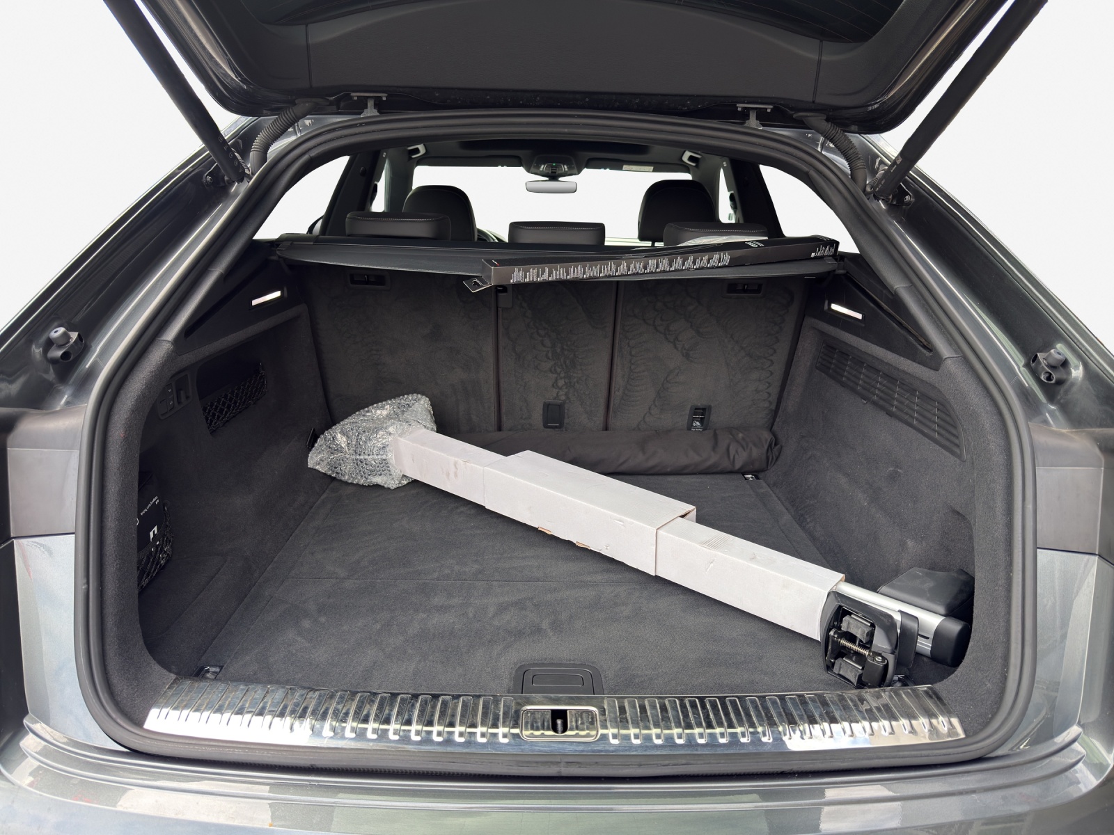 AUDI Q8 45 TDI Black Edition quattro tiptronic-image-12