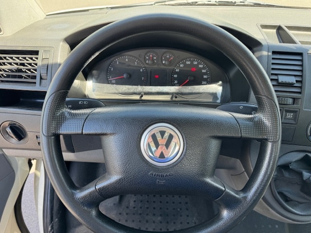 VW T5 2.0 mit 65000 km frisch ab MFK Anhängelast 1800 kg-image-11