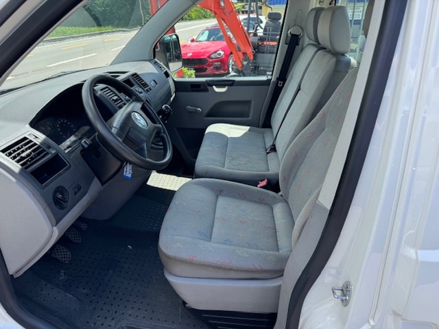 VW T5 2.0 mit 65000 km frisch ab MFK Anhängelast 1800 kg-image-5