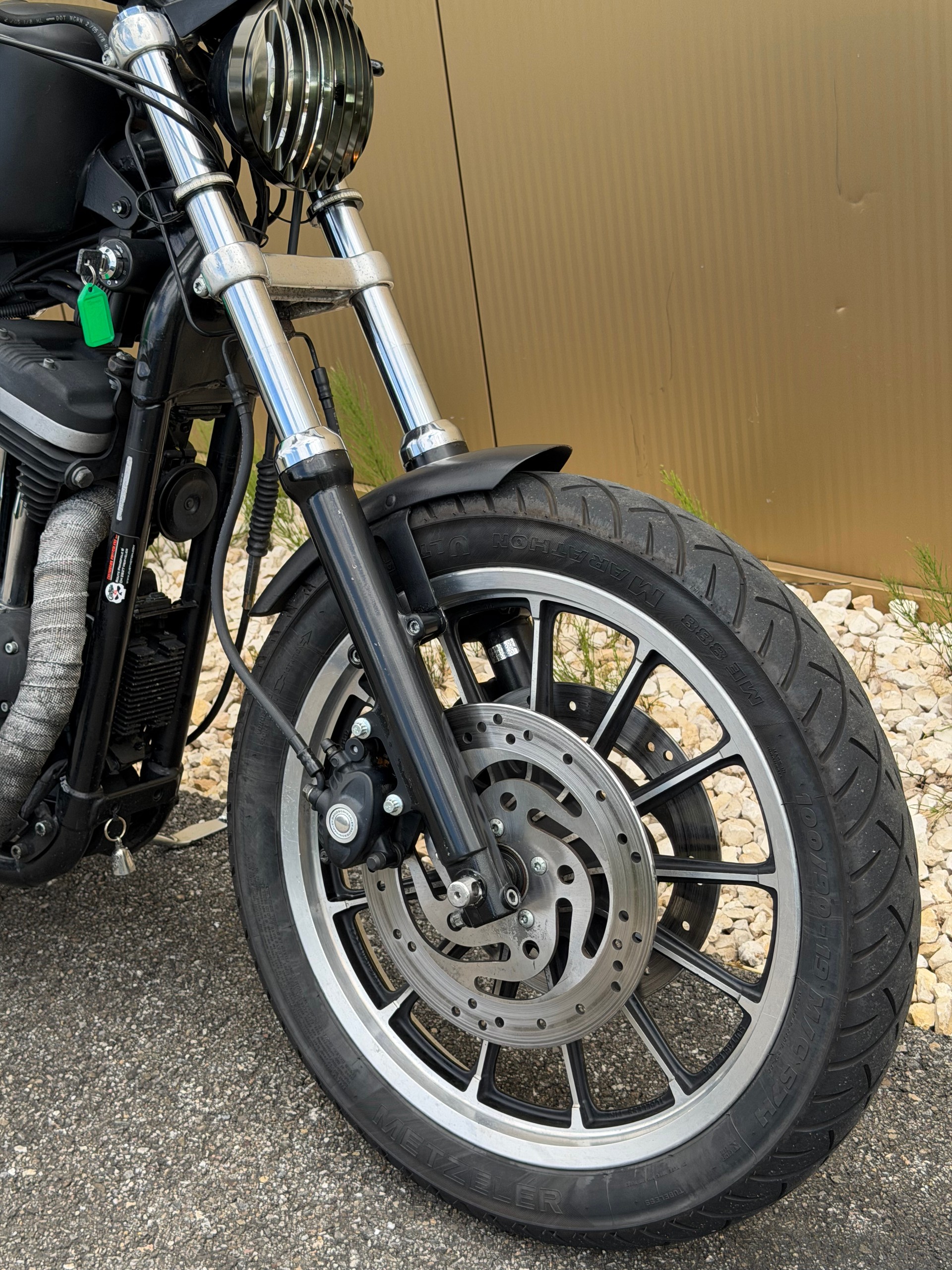 HARLEY-DAVIDSON XL 883 R Sportster Roadster-image-1