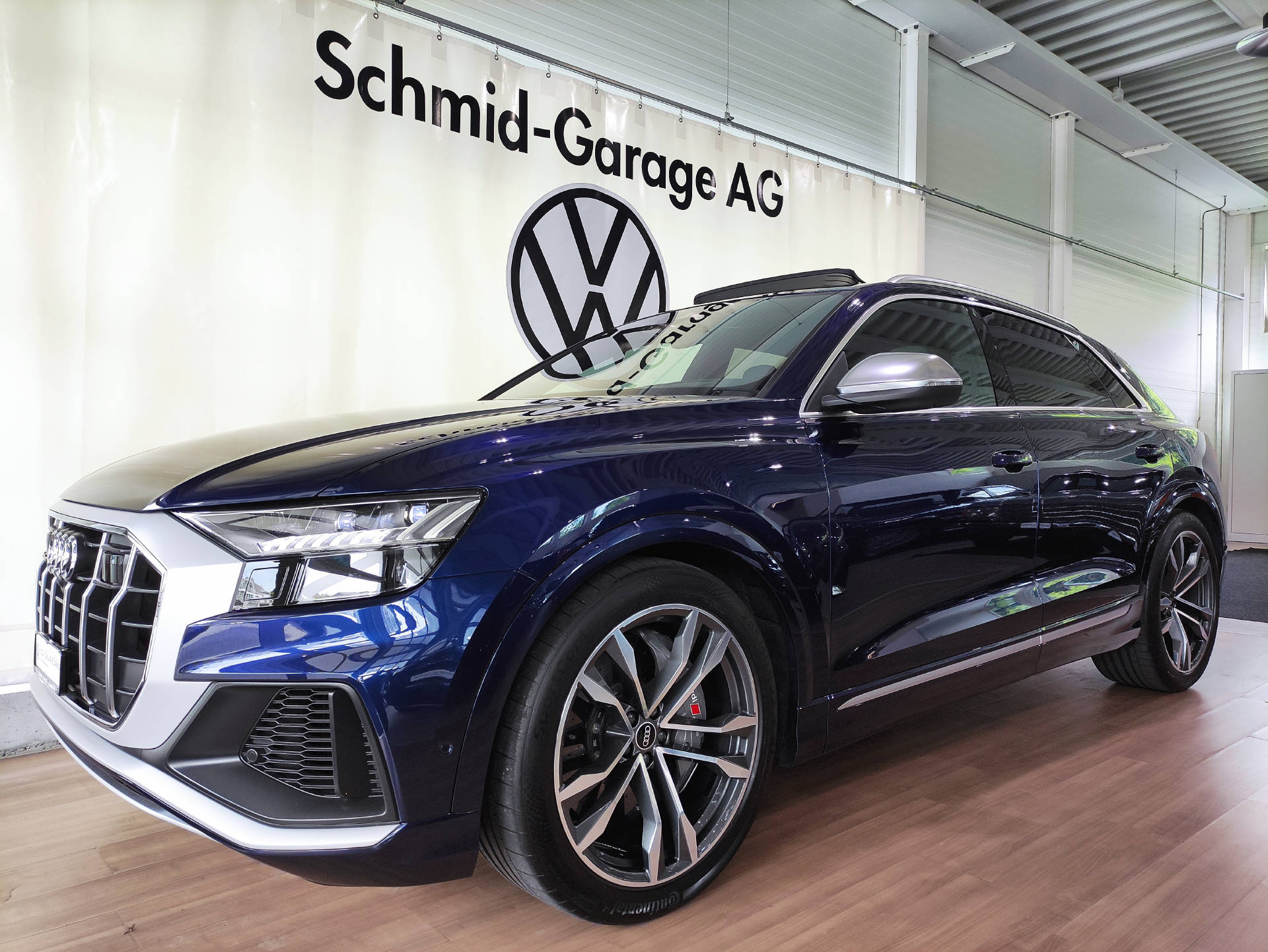 AUDI SQ8 4.0 V8 TFSI quattro T-Tronic-showroom-element-1