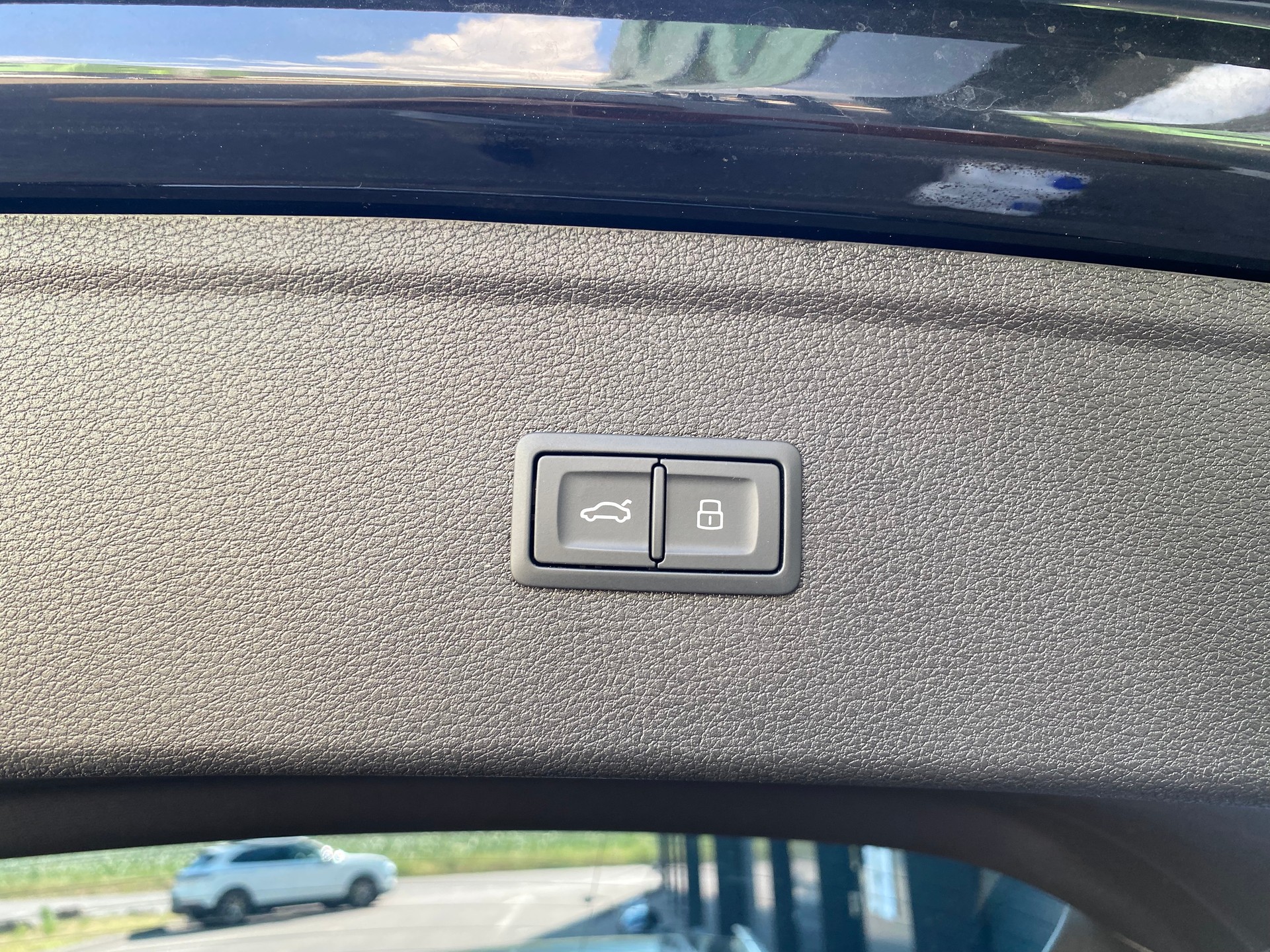 AUDI Q5 3.0 TDI sport S line quattro tiptronic-image-23