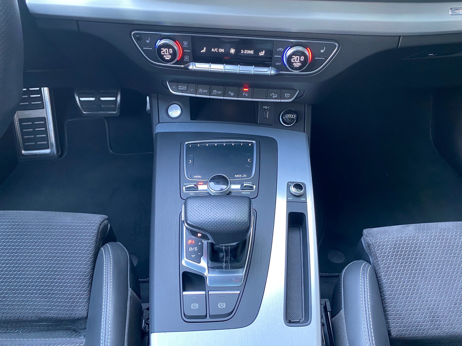 AUDI Q5 3.0 TDI sport S line quattro tiptronic-image-31