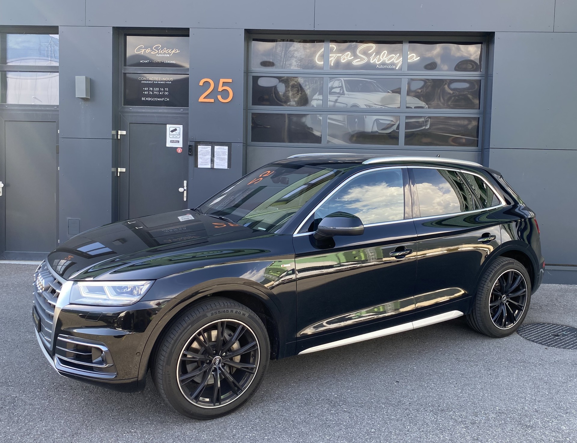AUDI Q5 3.0 TDI sport S line quattro tiptronic-showroom-element-1