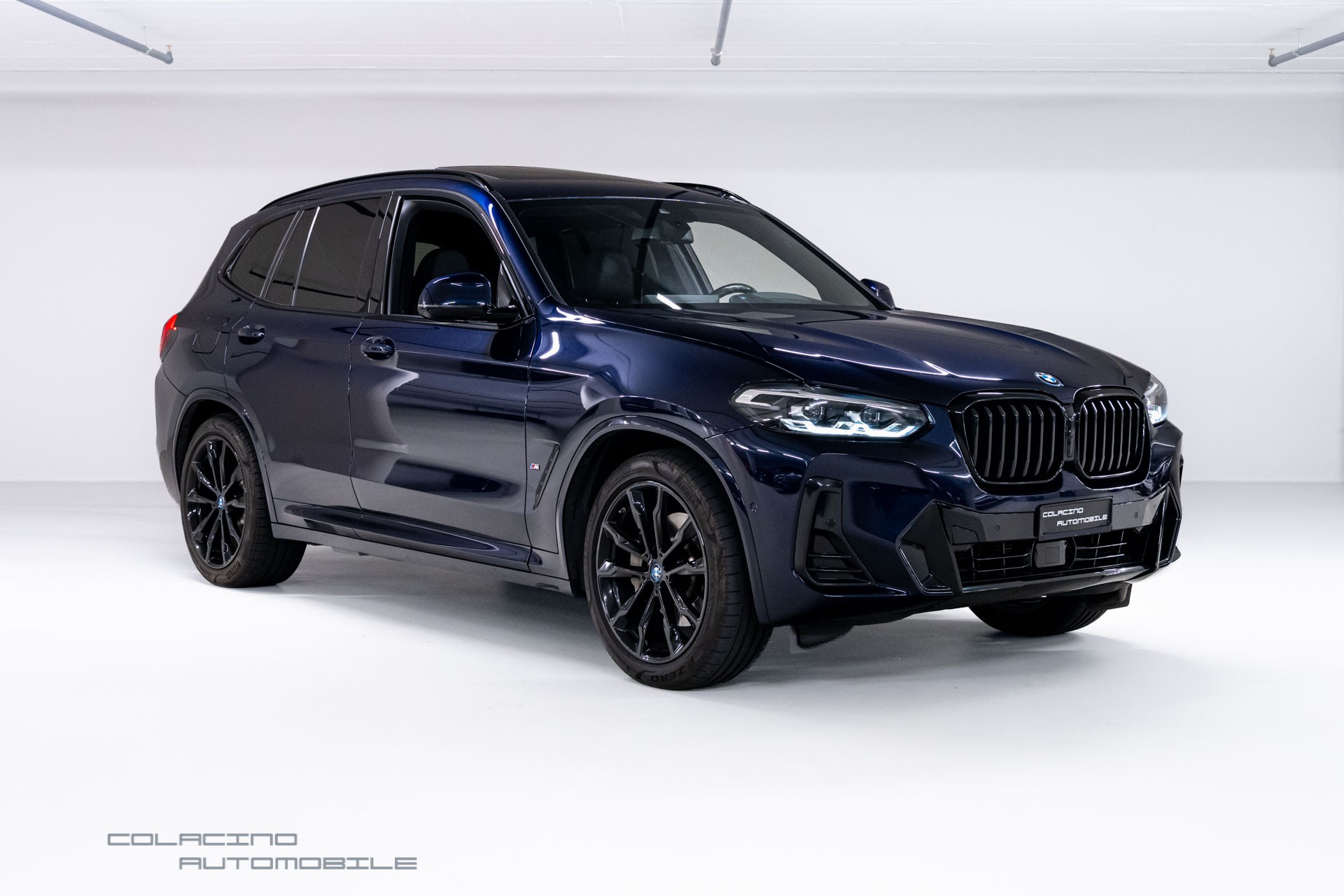 BMW X3 xDrive 30e M Sport-showroom-element-1
