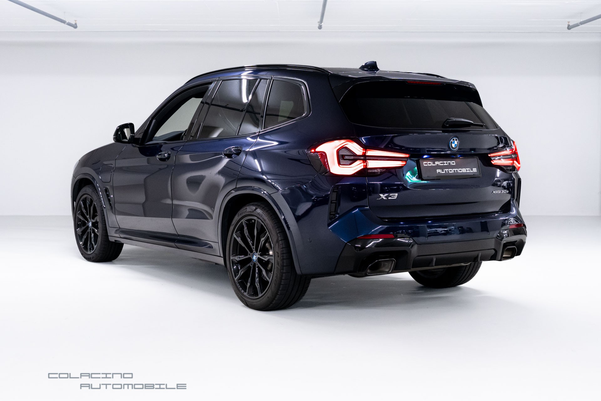 BMW X3 xDrive 30e M Sport-showroom-element-2