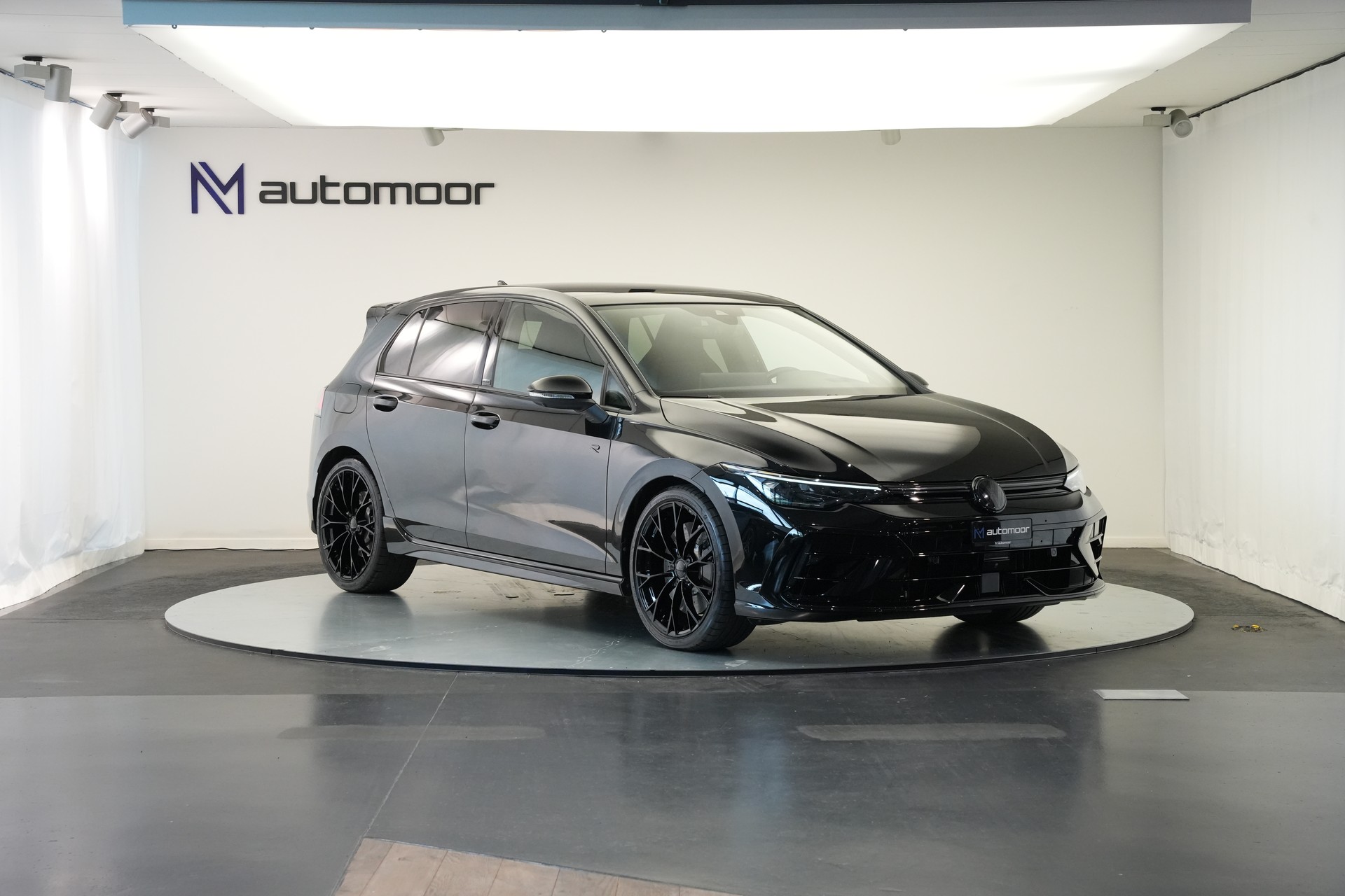 VW Golf 2.0 TSI R DSG 4 Motion *CH-Fahrzeug* *Werksgarantie* *Leder*-showroom-element-3