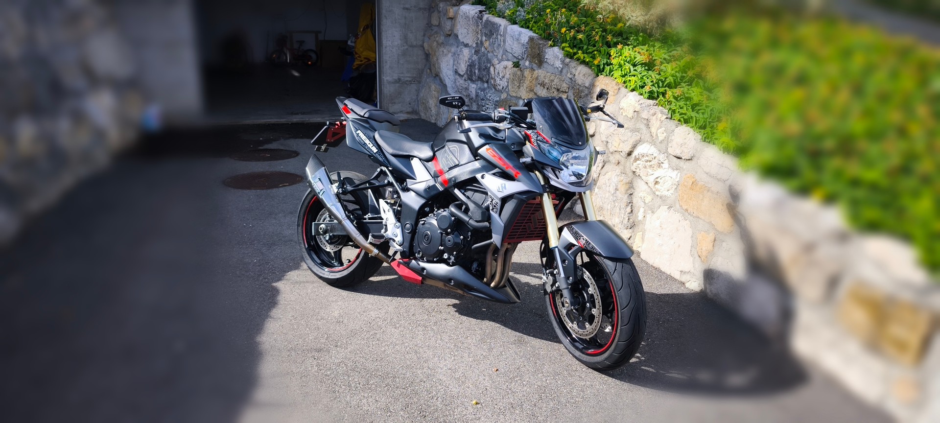 SUZUKI GSR 750 ABS Yoshimura-image-2