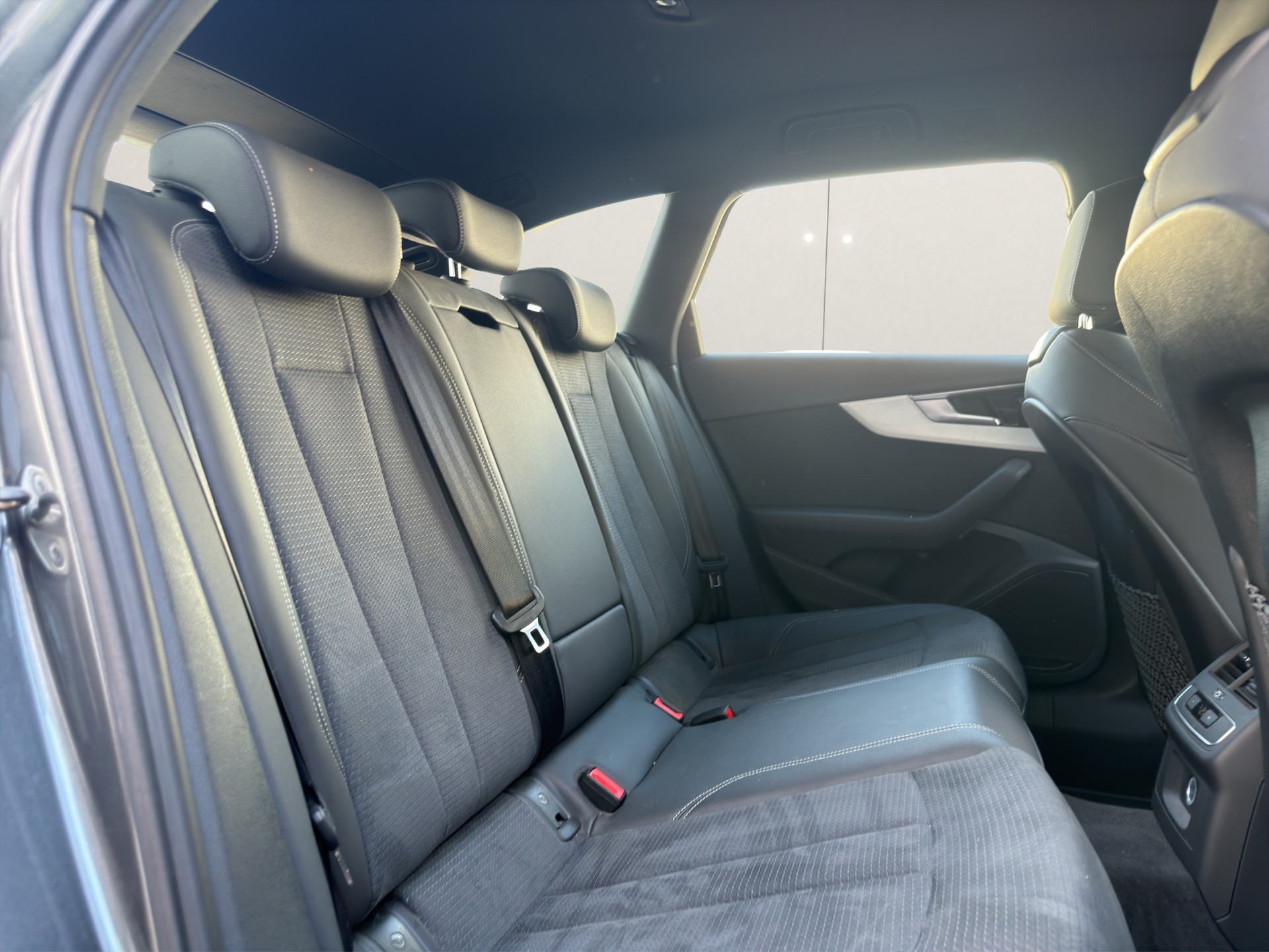 AUDI S4 Avant 3.0 TDI quattro tiptronic-image-15