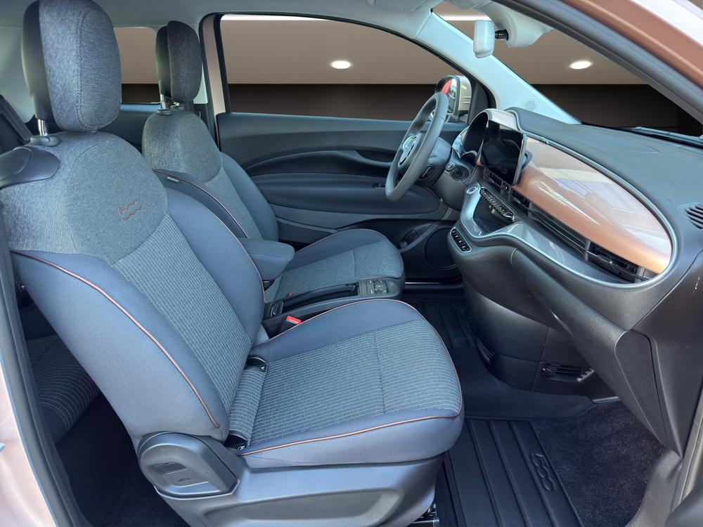 FIAT 500e Icon-image-11