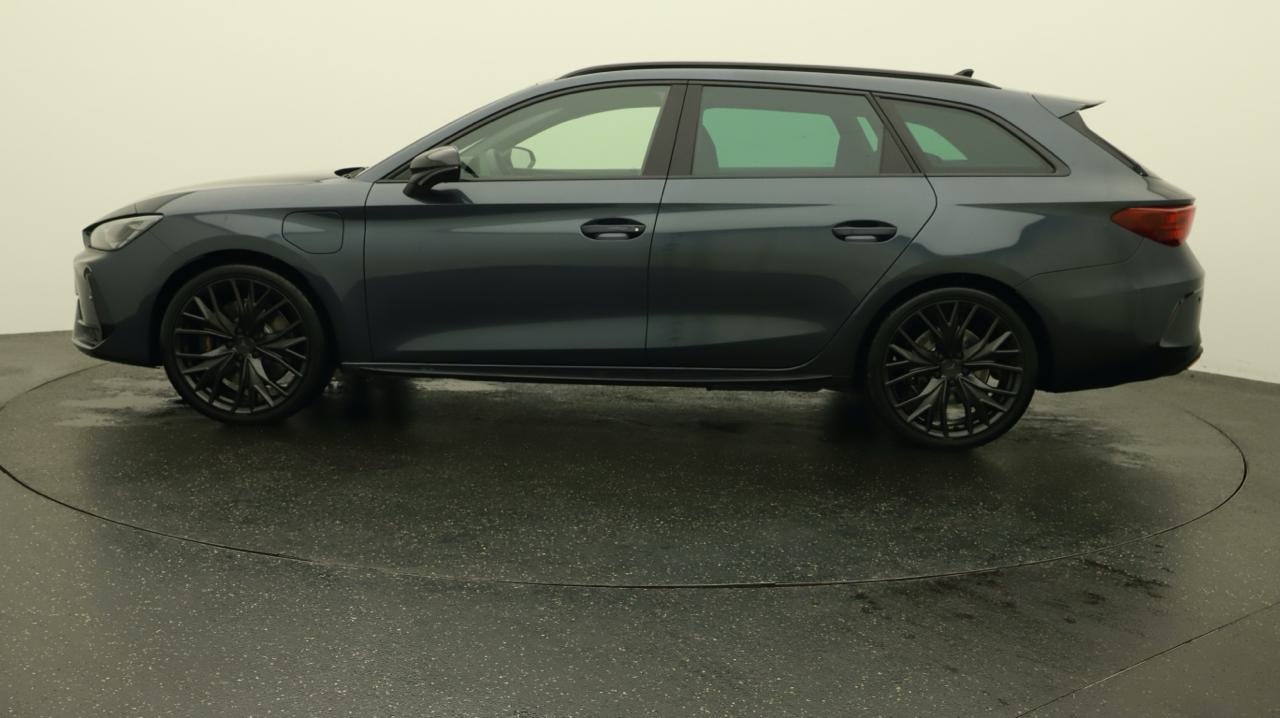 CUPRA LEON ST 1.5 e-HYBRID pHEV VZ Black Edition-showroom-element-1