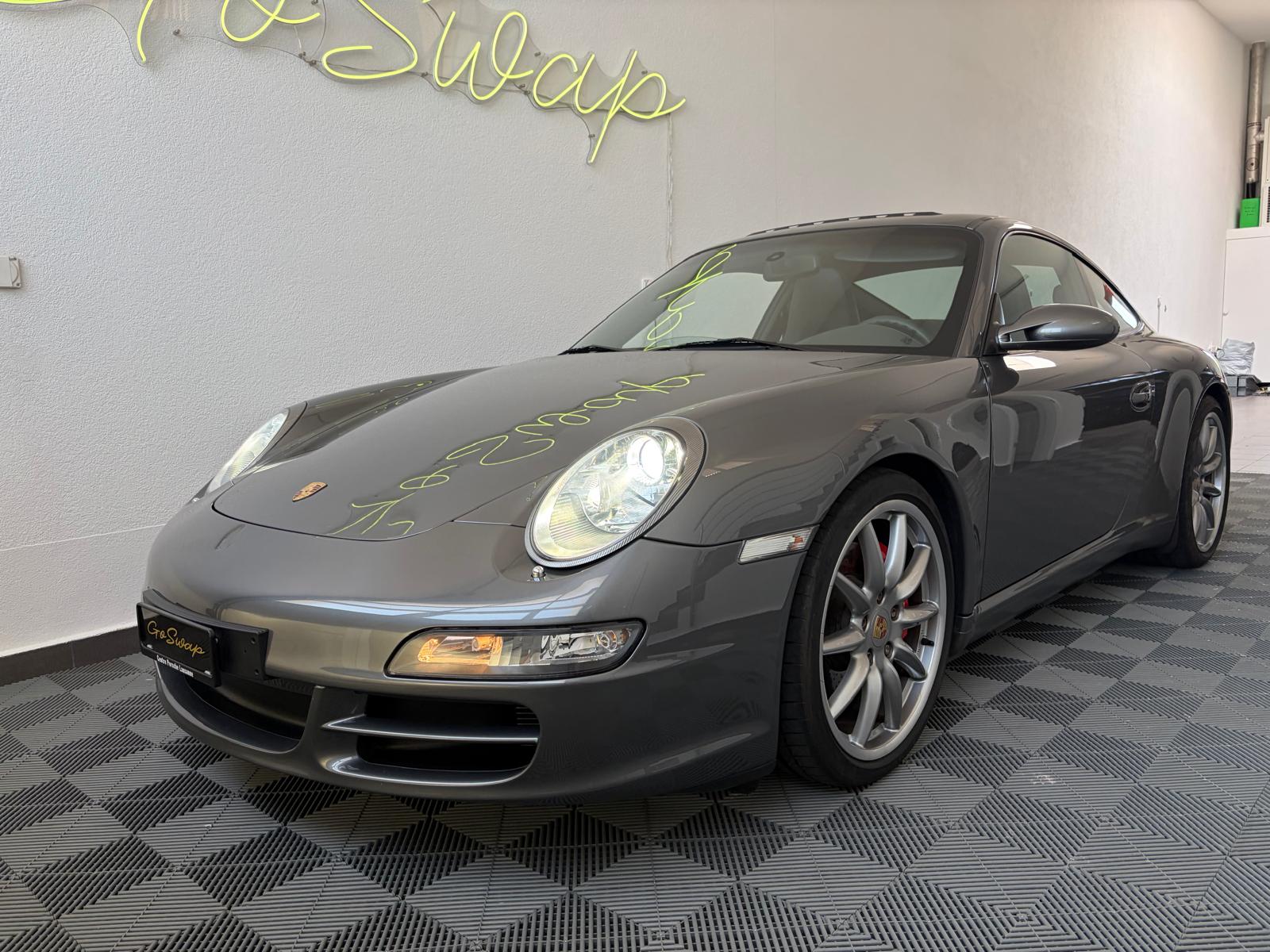 PORSCHE 911 Carrera S-showroom-element-2