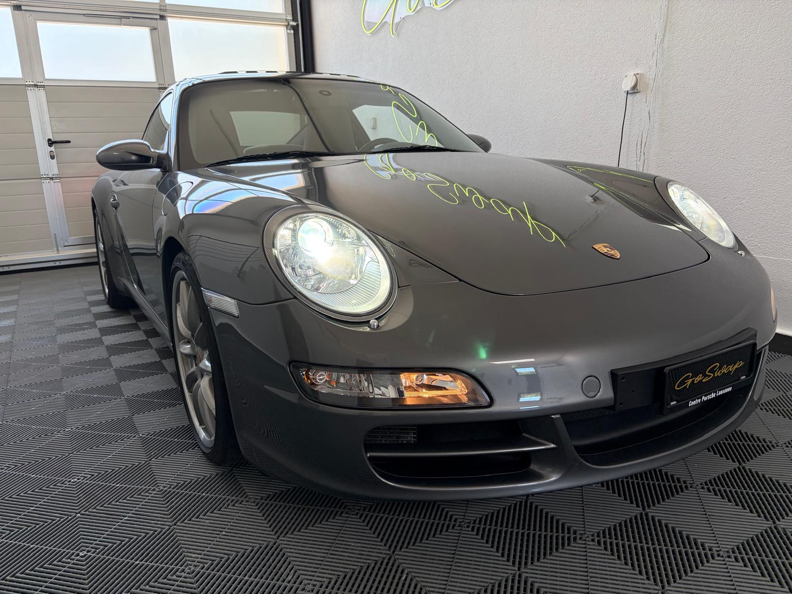 PORSCHE 911 Carrera S-image-5