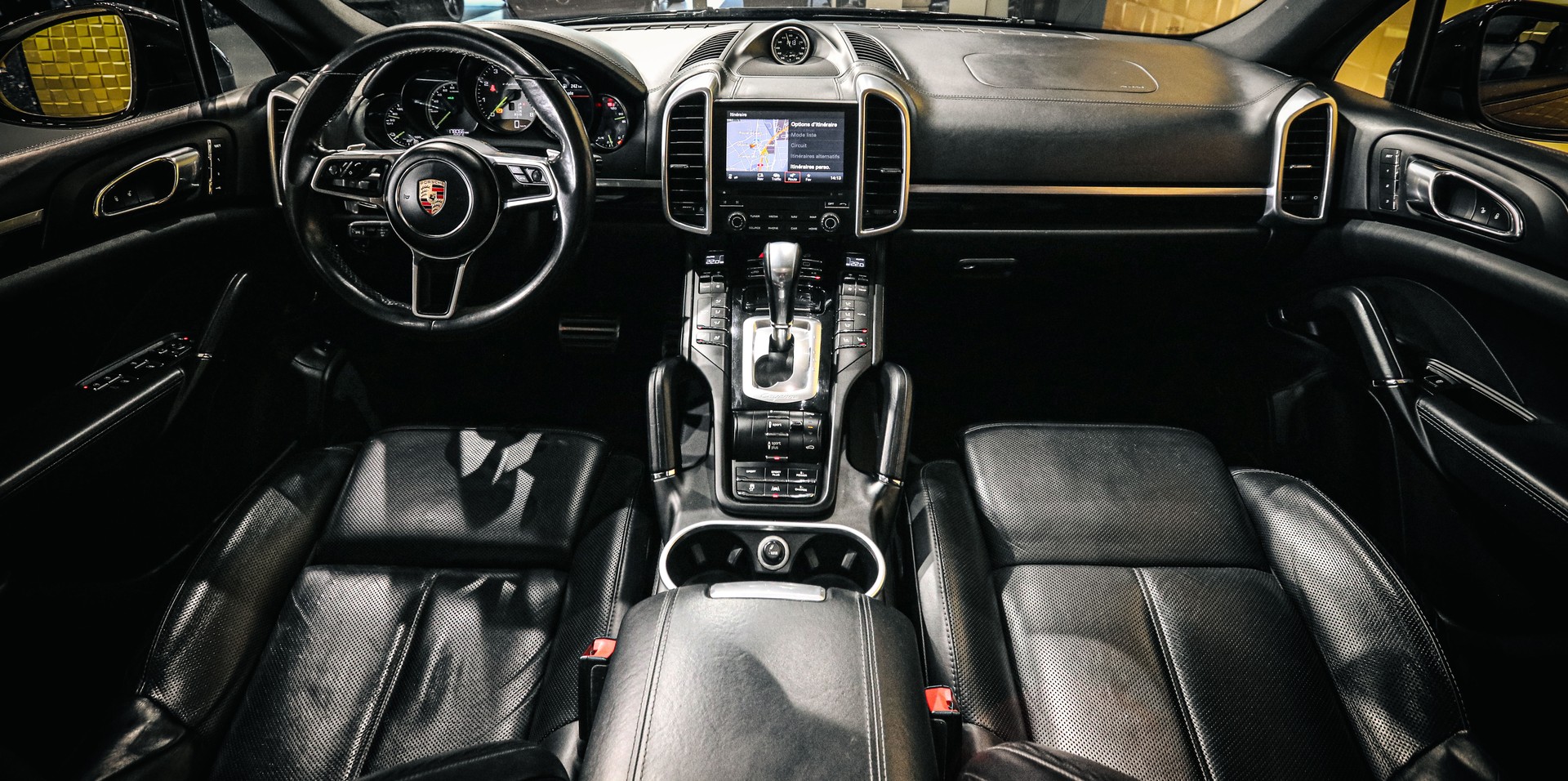 PORSCHE Cayenne S E-Hybrid-image-12