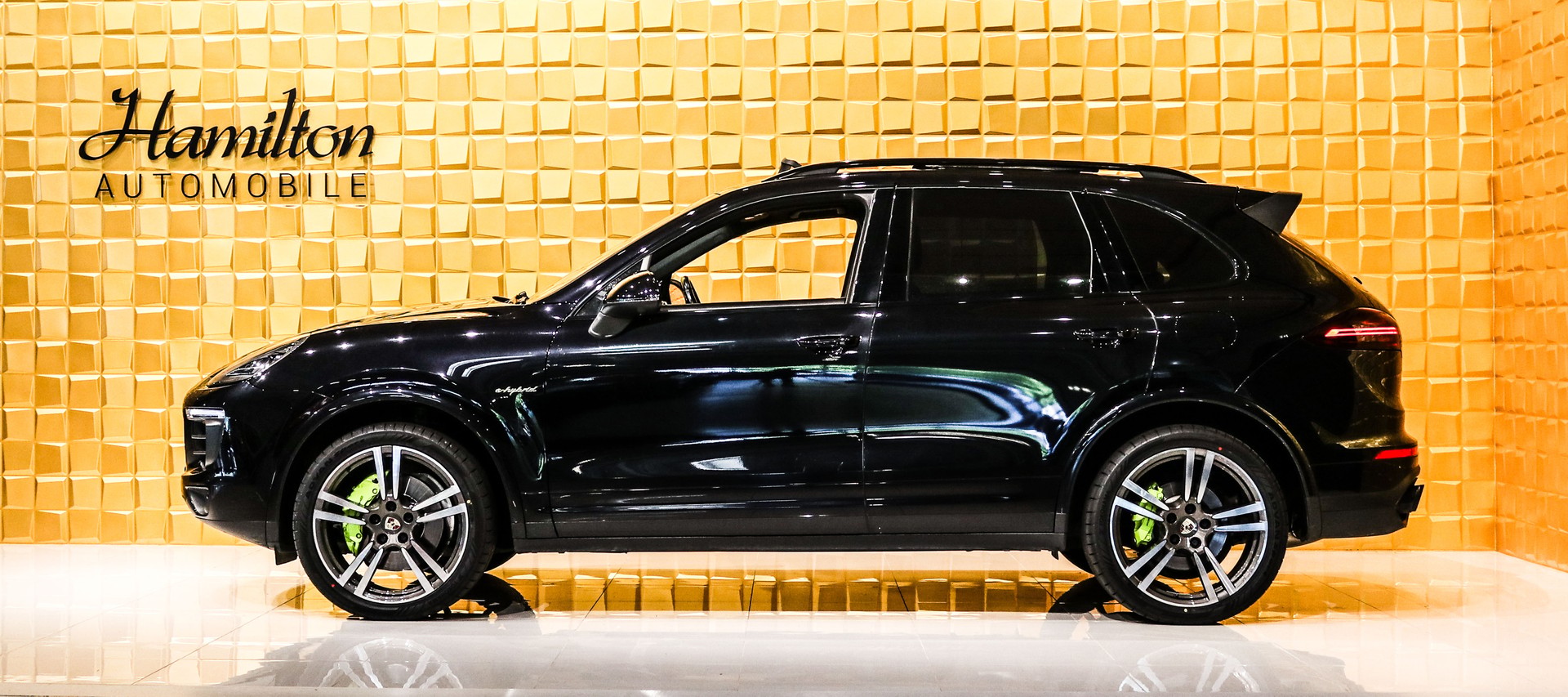 PORSCHE Cayenne S E-Hybrid-image-4