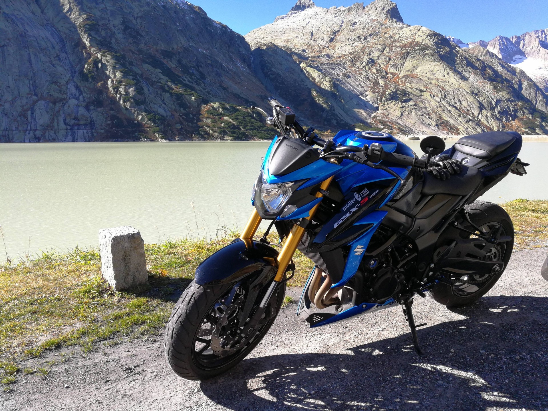 SUZUKI GSX-S 750-image-2
