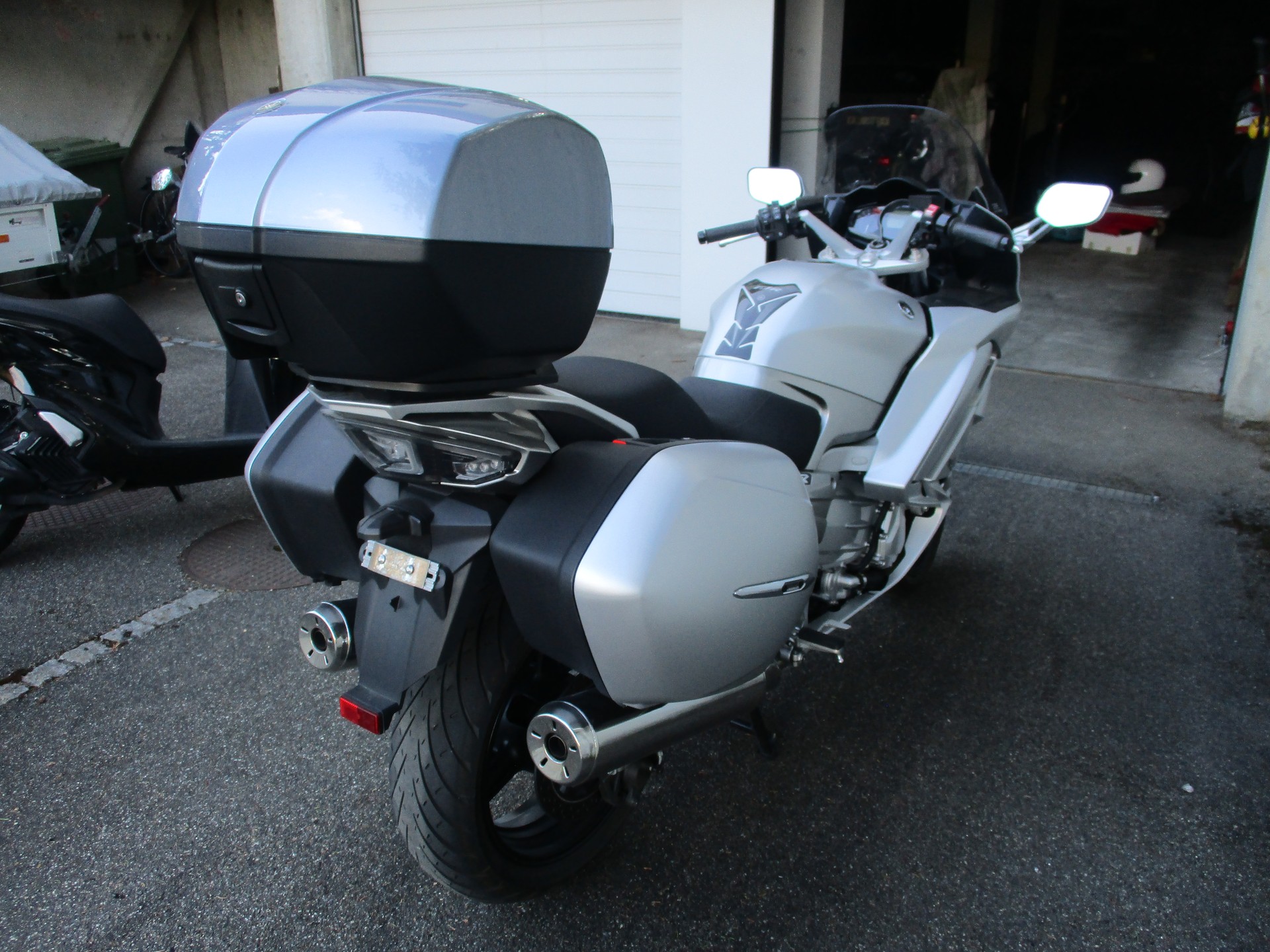 YAMAHA FJR 1300 AE ABS-image-5