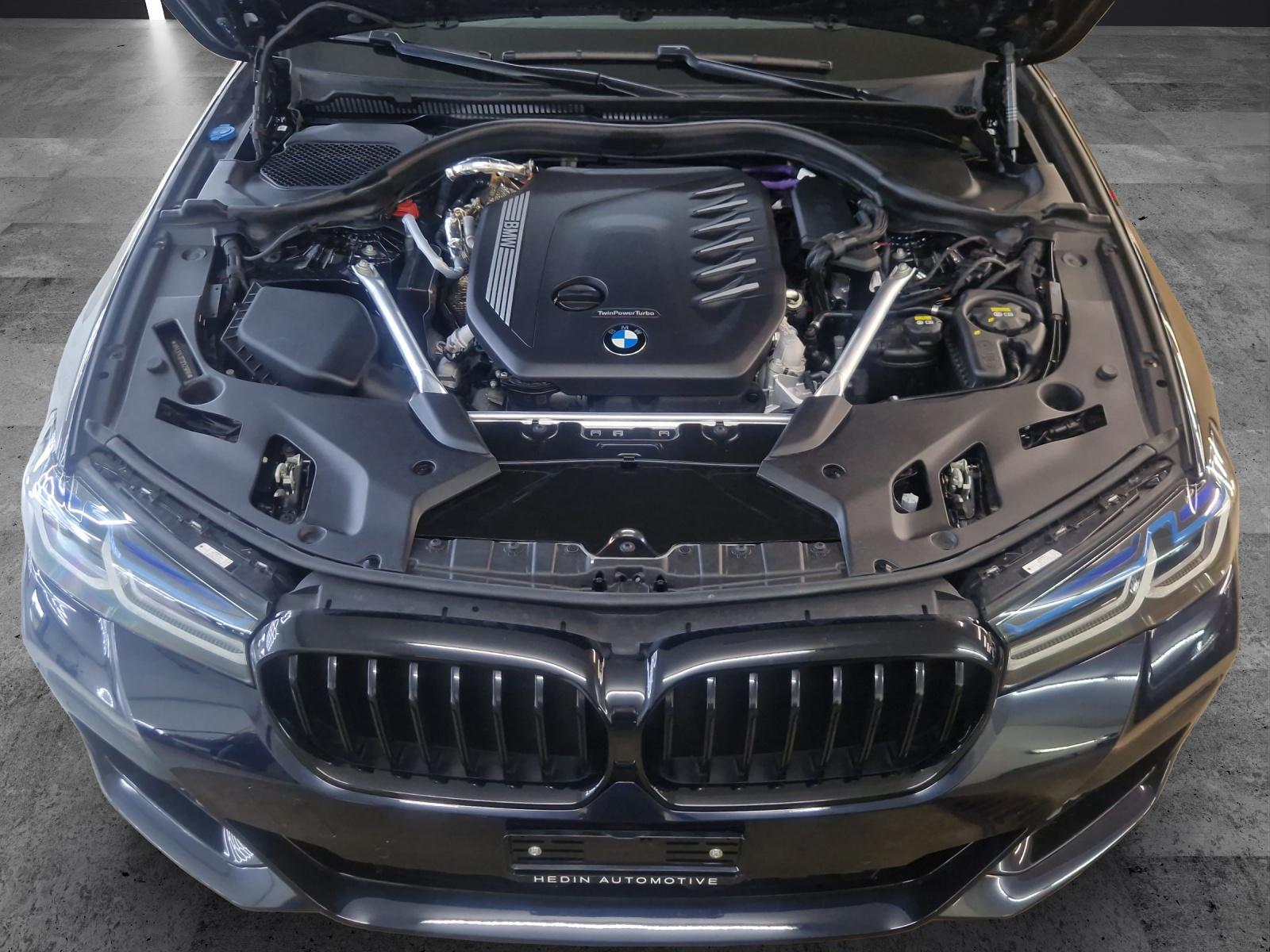 BMW 530d xDrive SAG Touring-image-22