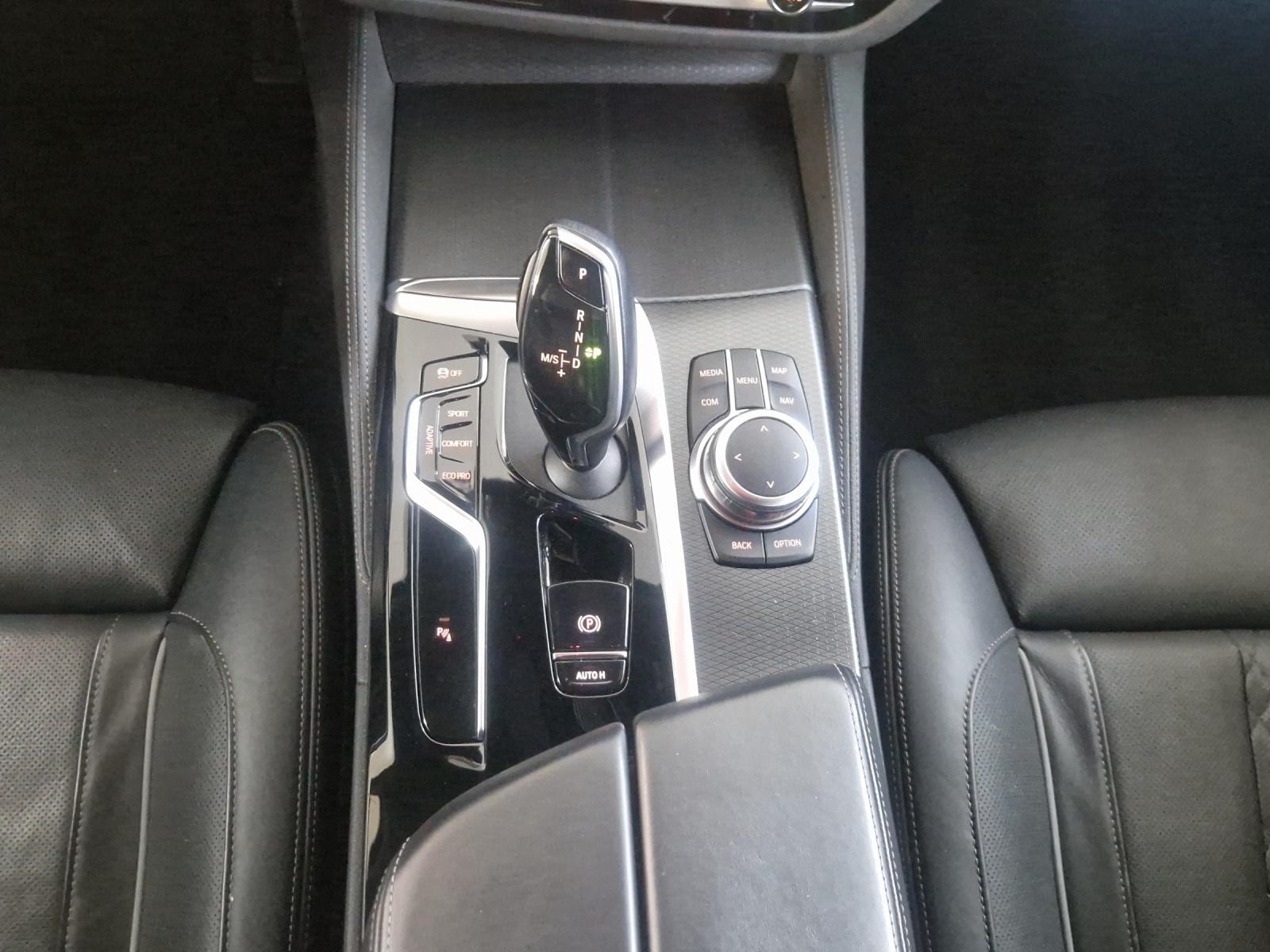BMW 530d xDrive SAG Touring-image-20