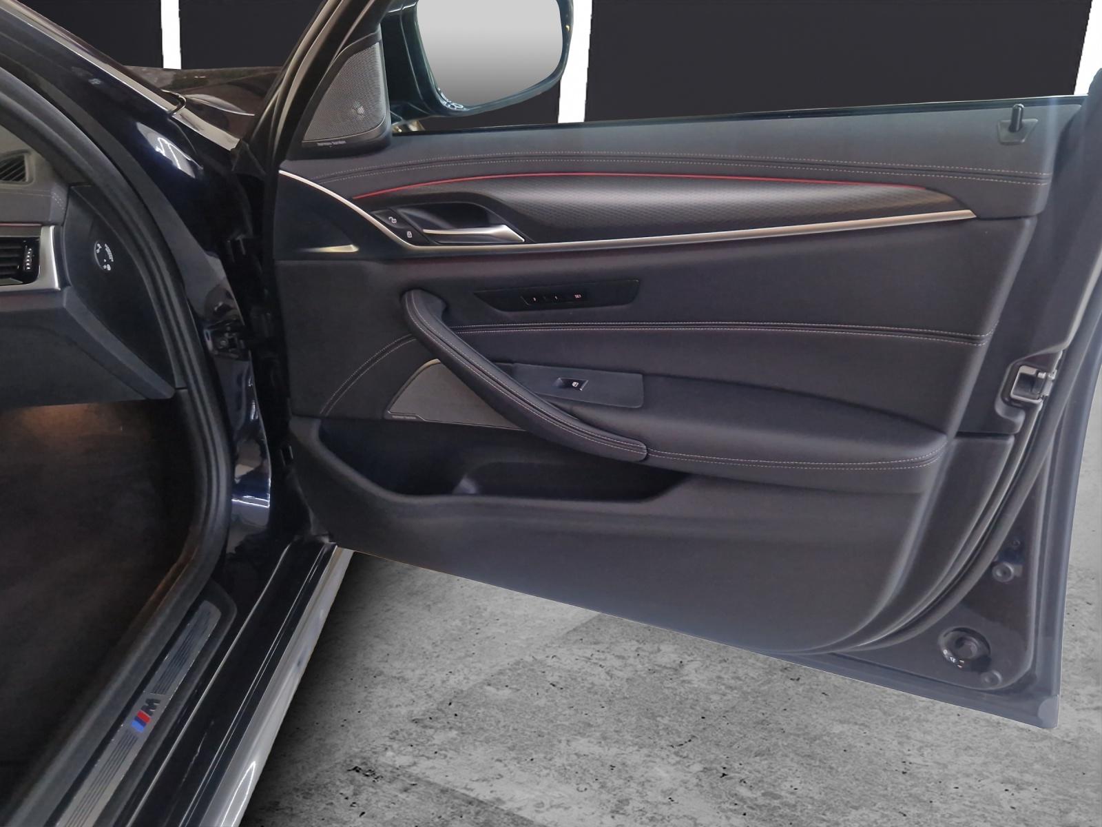 BMW 530d xDrive SAG Touring-image-15