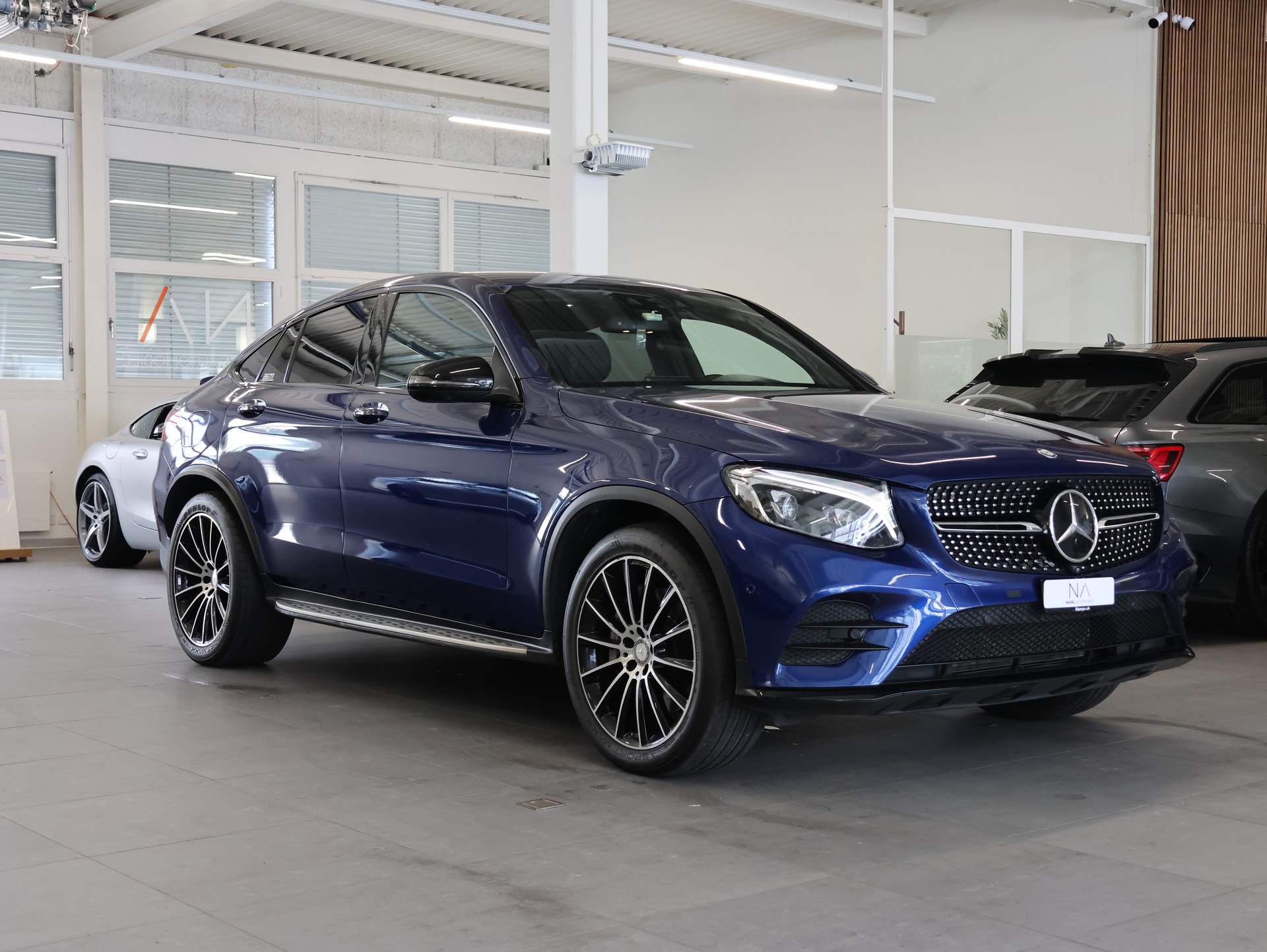 MERCEDES-BENZ GLC 250 d AMG Line 4Matic 9G-Tronic *Burmester* *360 Kamera* *Anhängerkupplung*-showroom-element-1