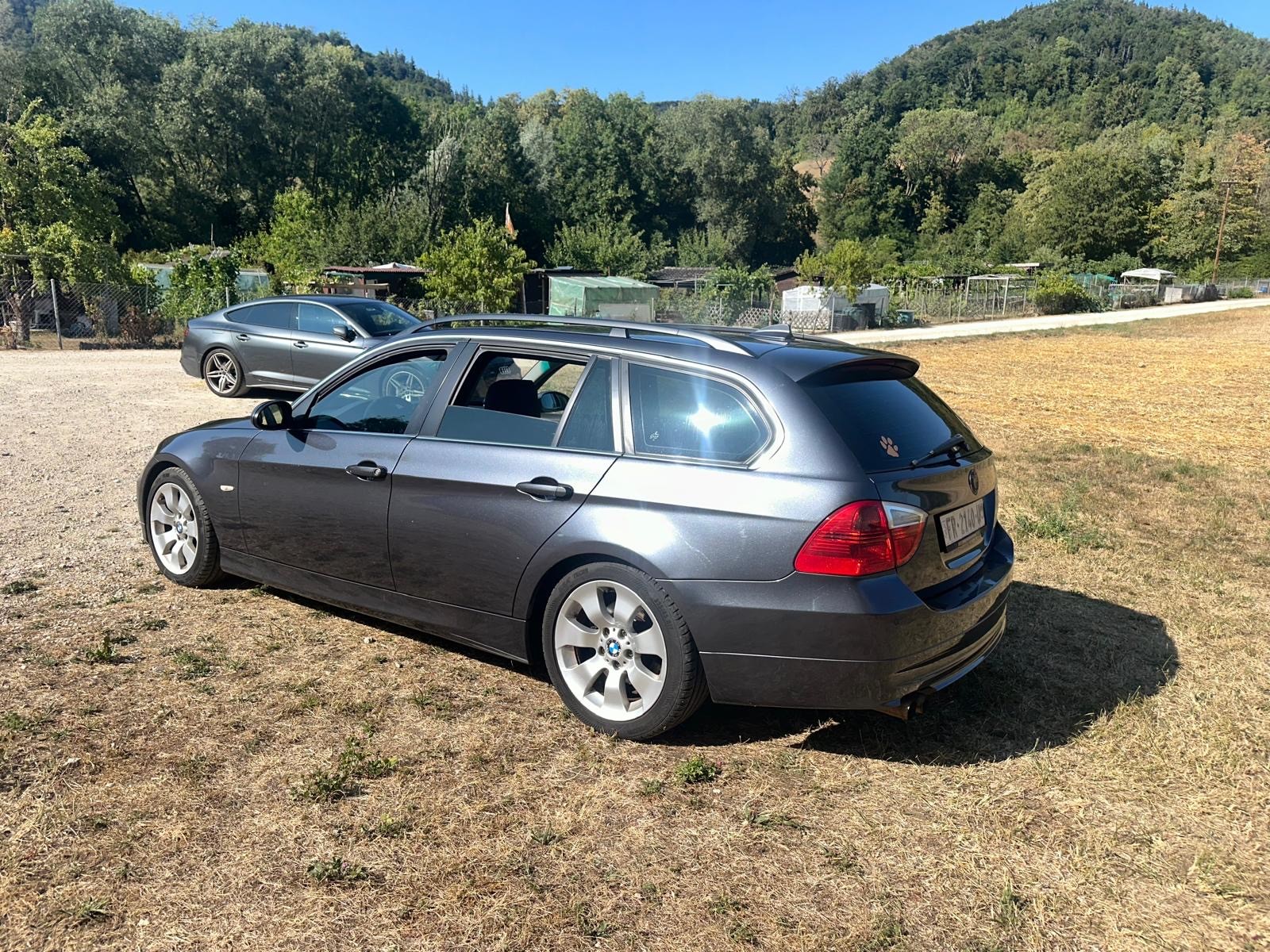 BMW 325i Touring-image-3