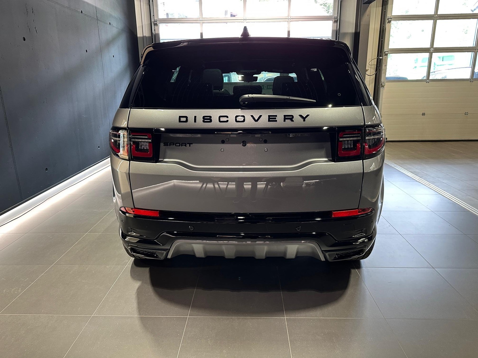 LAND ROVER Discovery Sport 1.5 T 270e Landmark-showroom-element-3