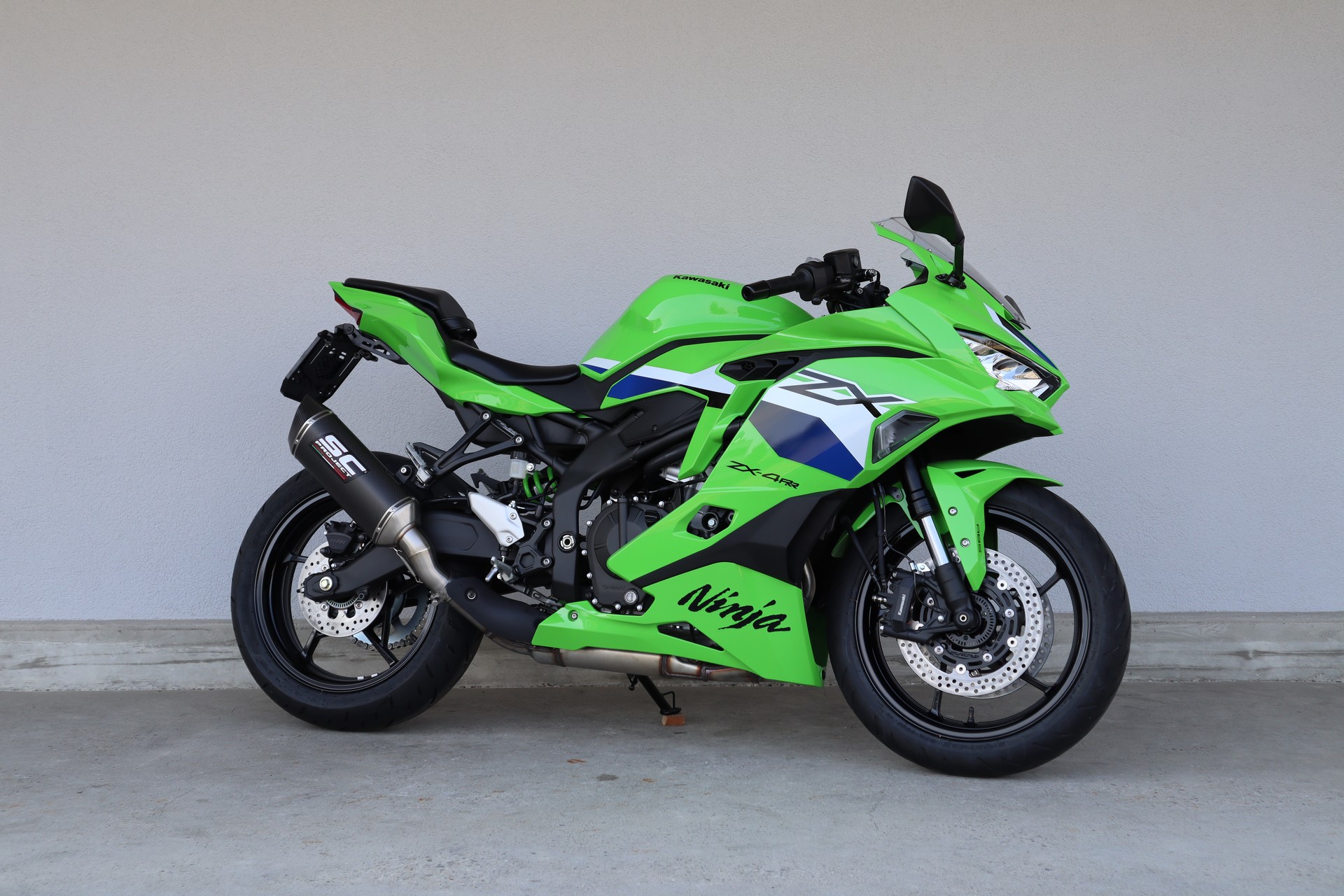 KAWASAKI Ninja ZX-4RR-image-1