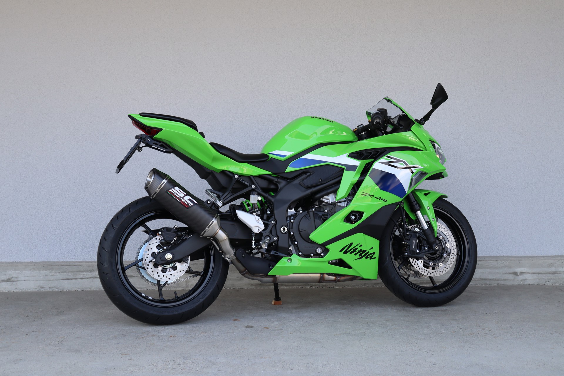KAWASAKI Ninja ZX-4RR-image-2