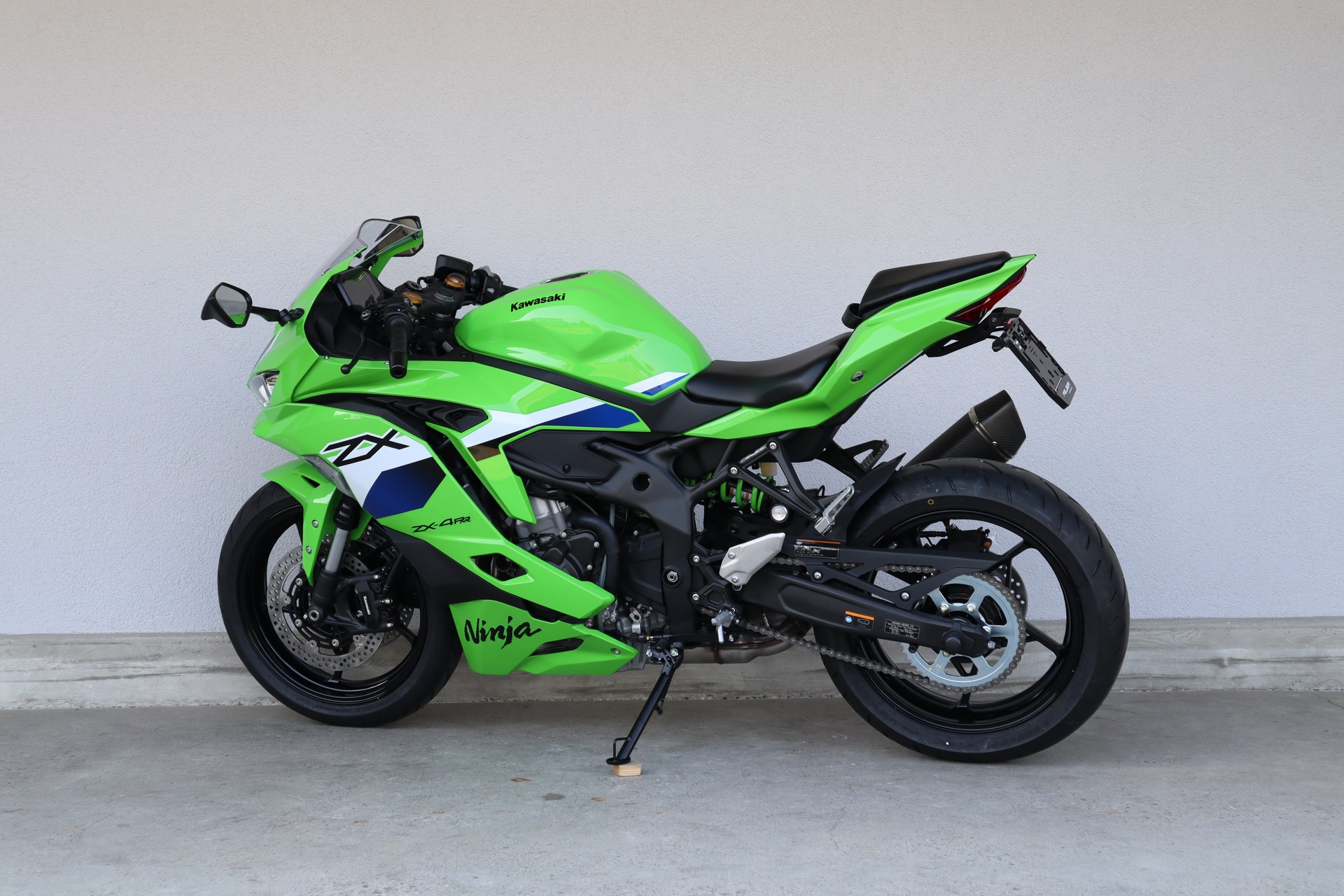 KAWASAKI Ninja ZX-4RR-image-5