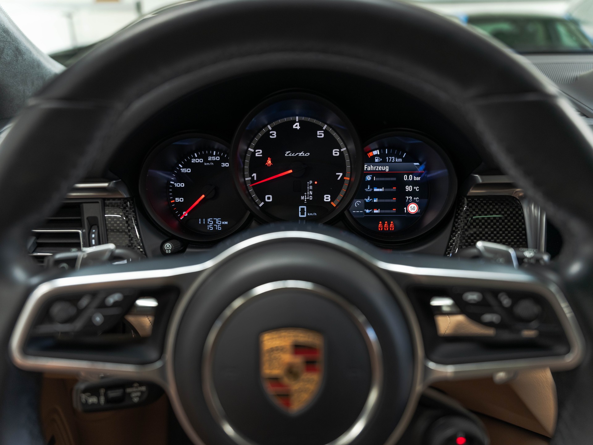 PORSCHE Macan Turbo PDK-image-24