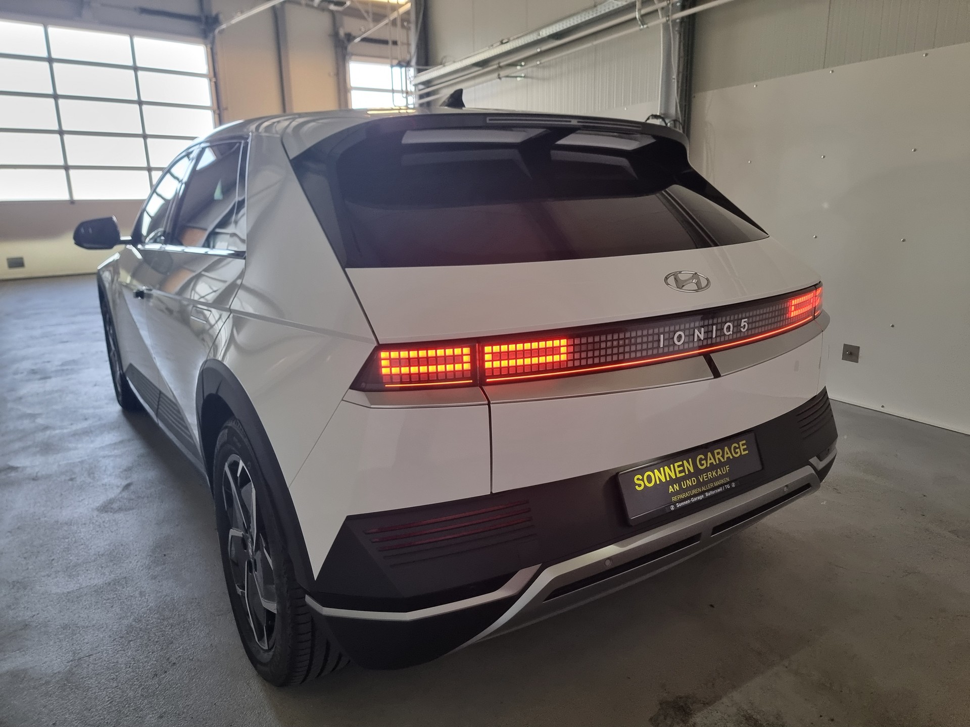 HYUNDAI Ioniq 5 77kWh Amplia 2WD-image-14