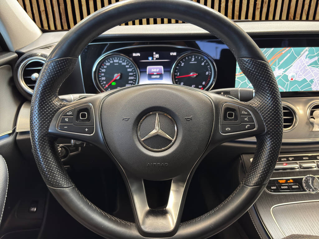 MERCEDES-BENZ E 220 d-image-8