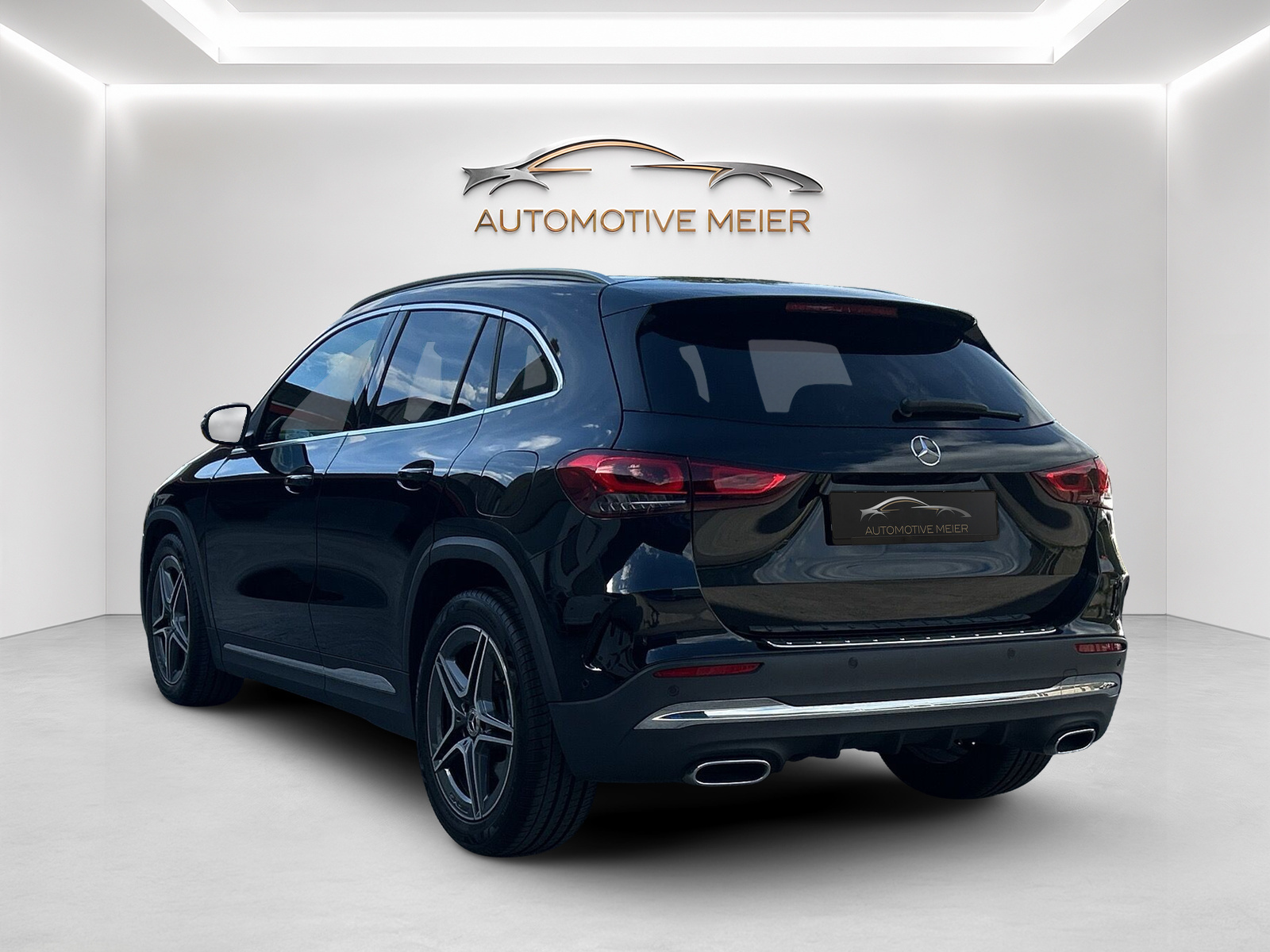 MERCEDES-BENZ GLA 250 4Matic AMG Line 8G-DCT-showroom-element-2