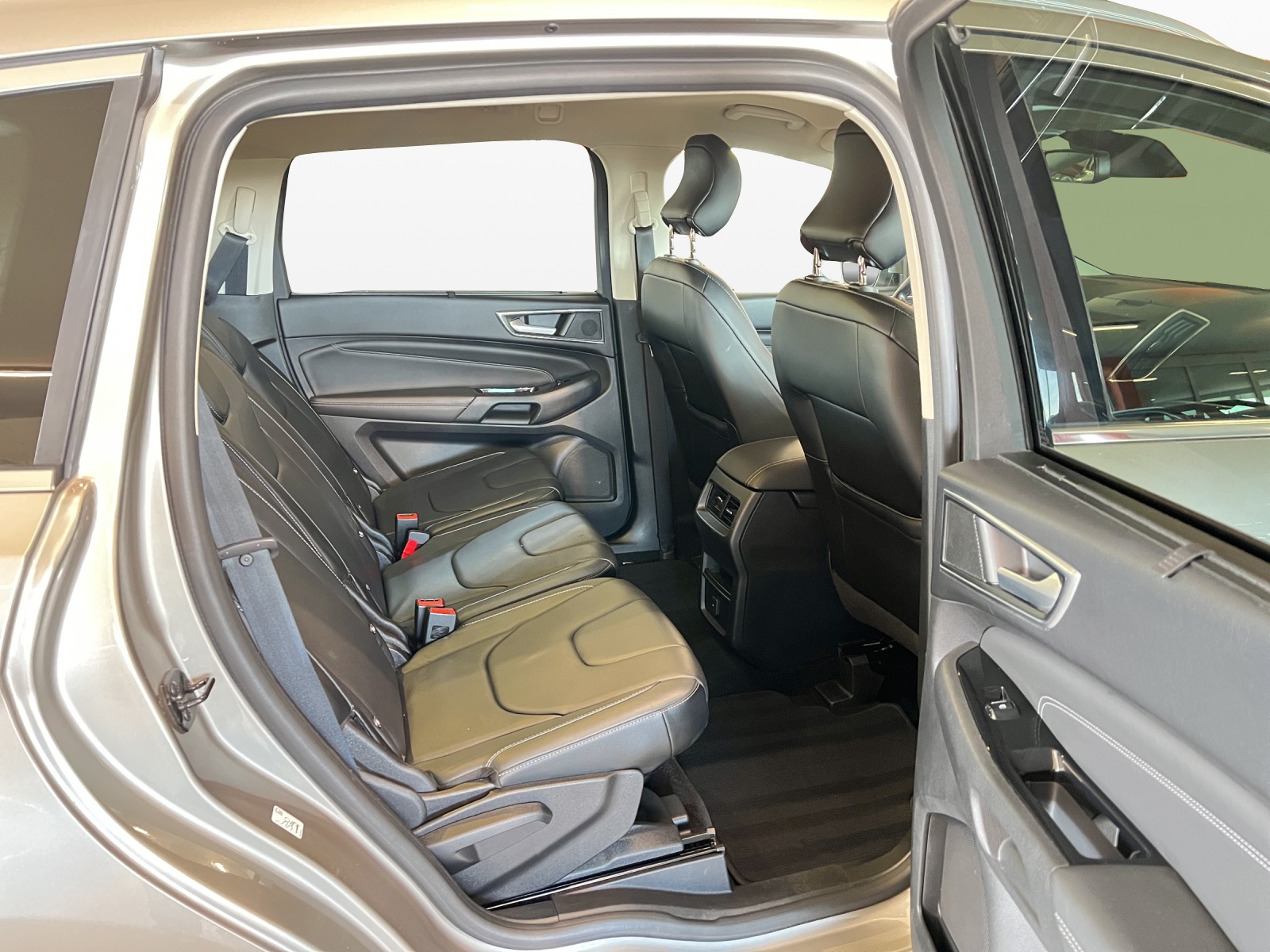 FORD S-Max 2.0 TDCi Titanium AWD PowerShift-image-9