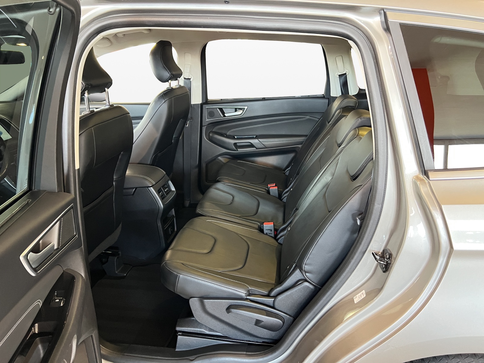 FORD S-Max 2.0 TDCi Titanium AWD PowerShift-image-12