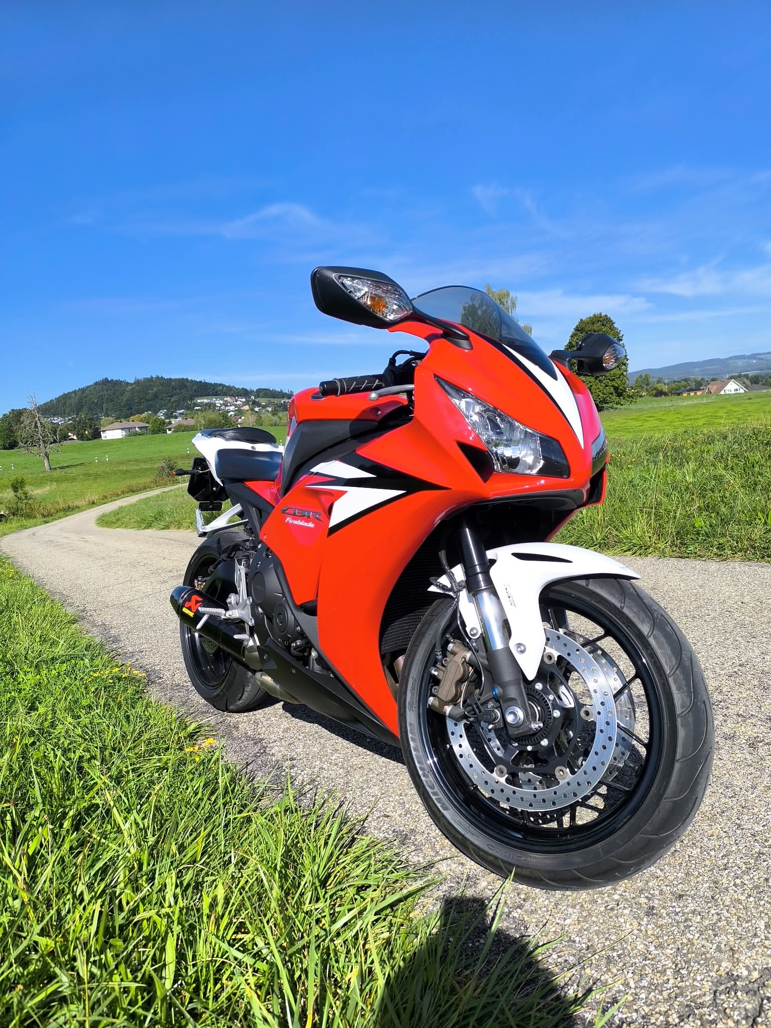 HONDA CBR 1000 RA ABS-image-2