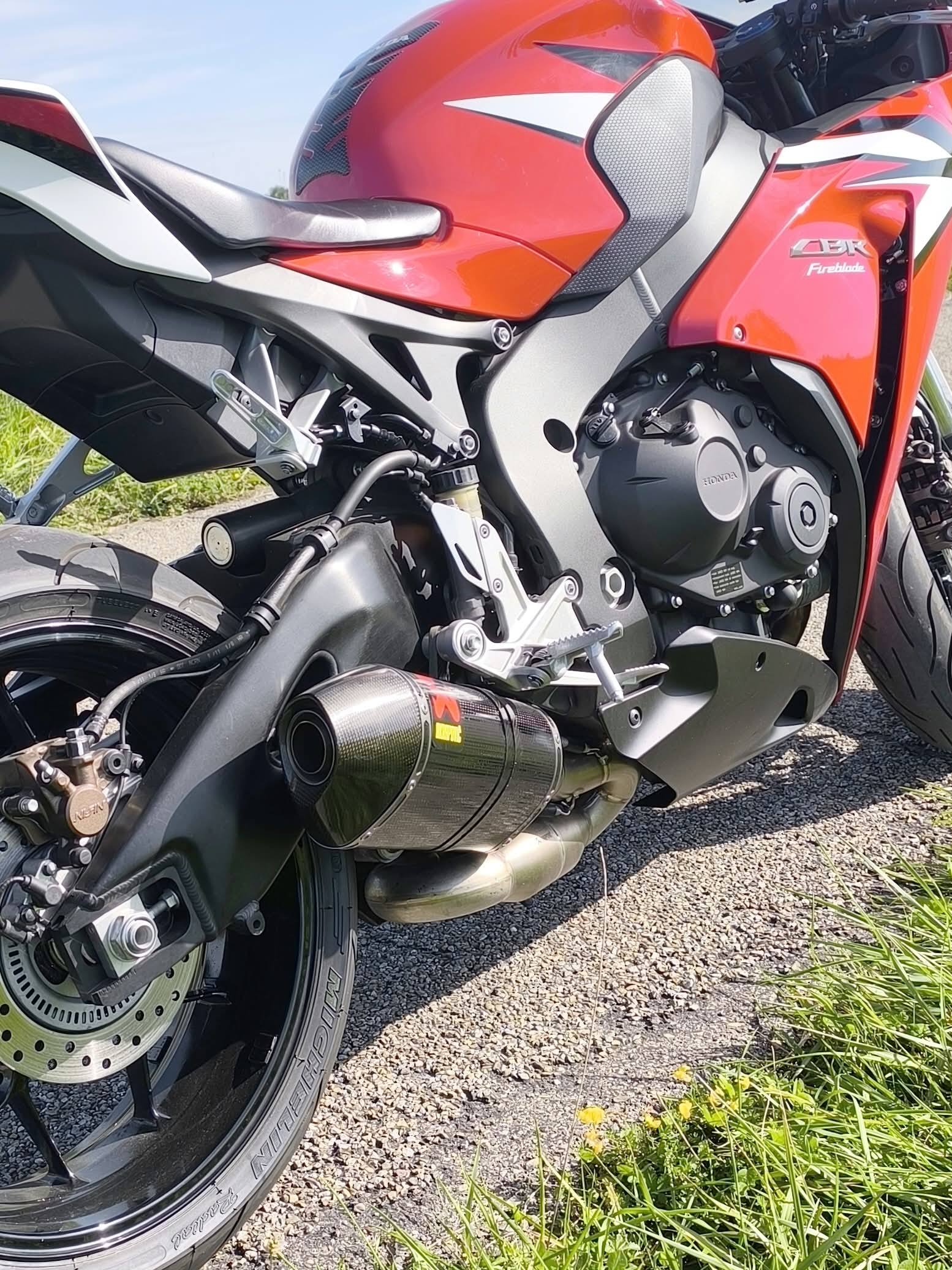 HONDA CBR 1000 RA ABS-image-4