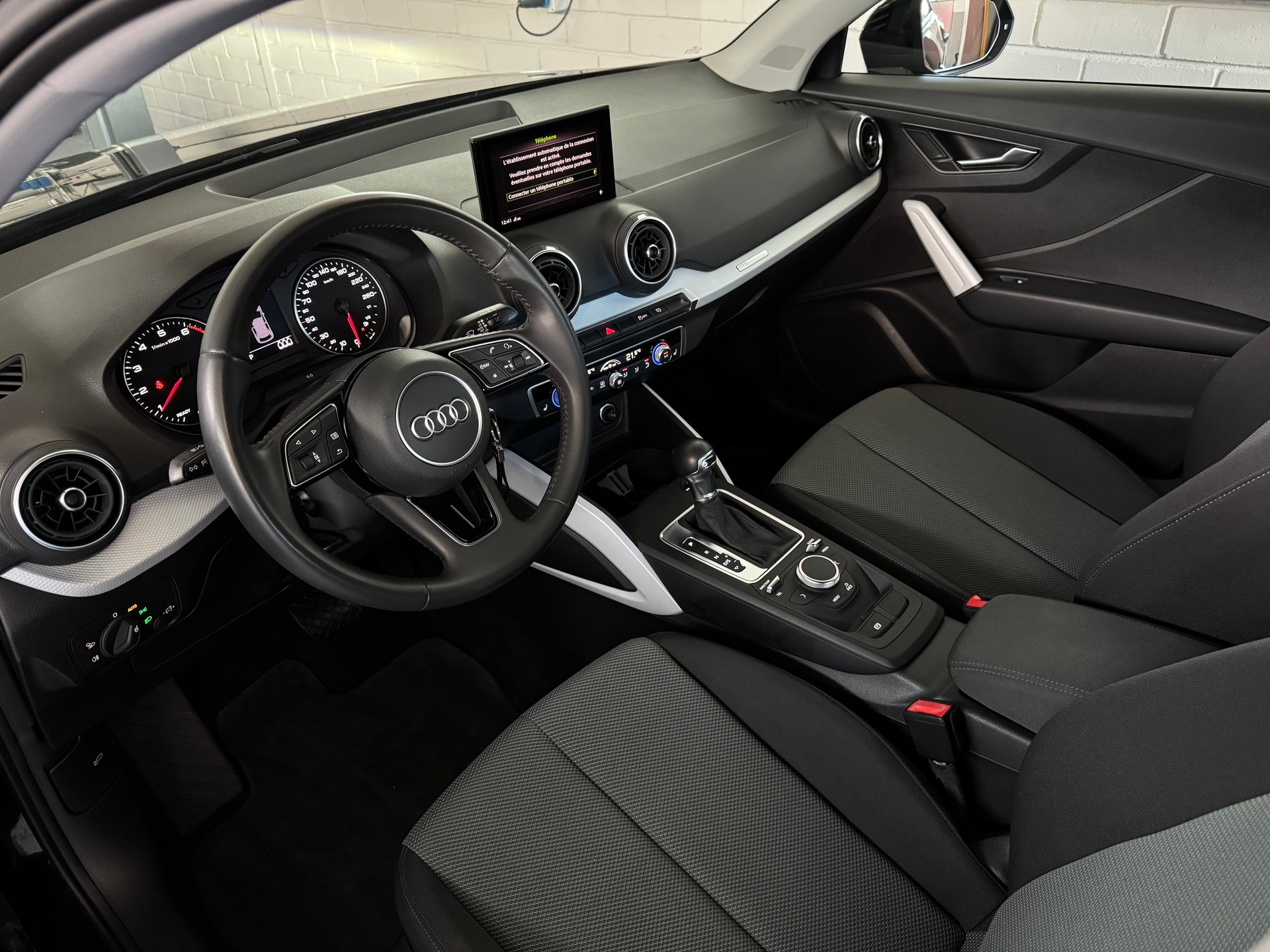 AUDI Q2 35 TFSI Design S-tronic-image-4
